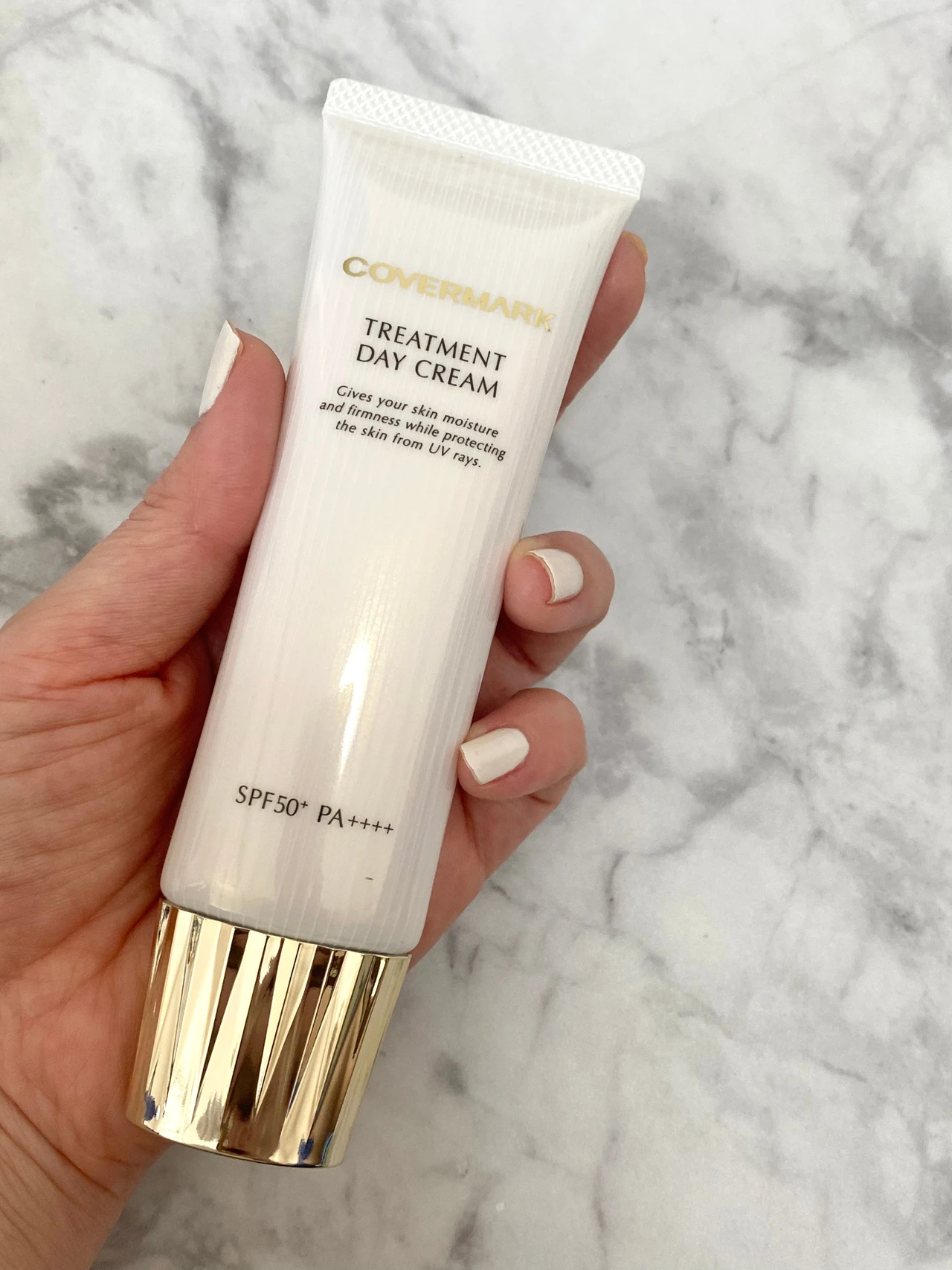 カバーマーク　トリートメントデイクリーム　石井美保　日焼け止め　下地クリーム