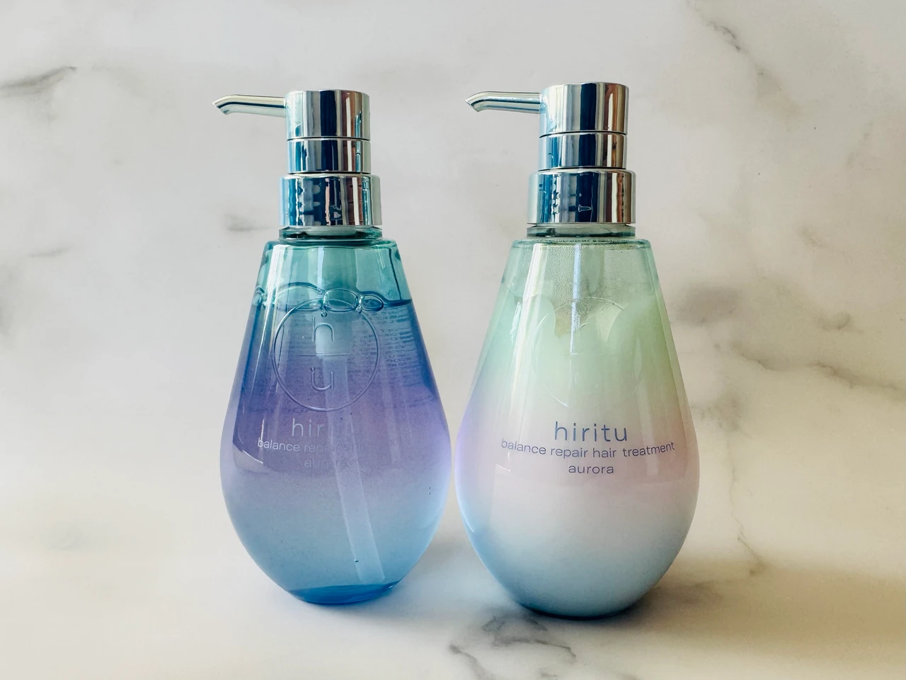 hirituのバランスリペアシャンプー オーロラとバランスリペアヘアトリートメント オーロラ