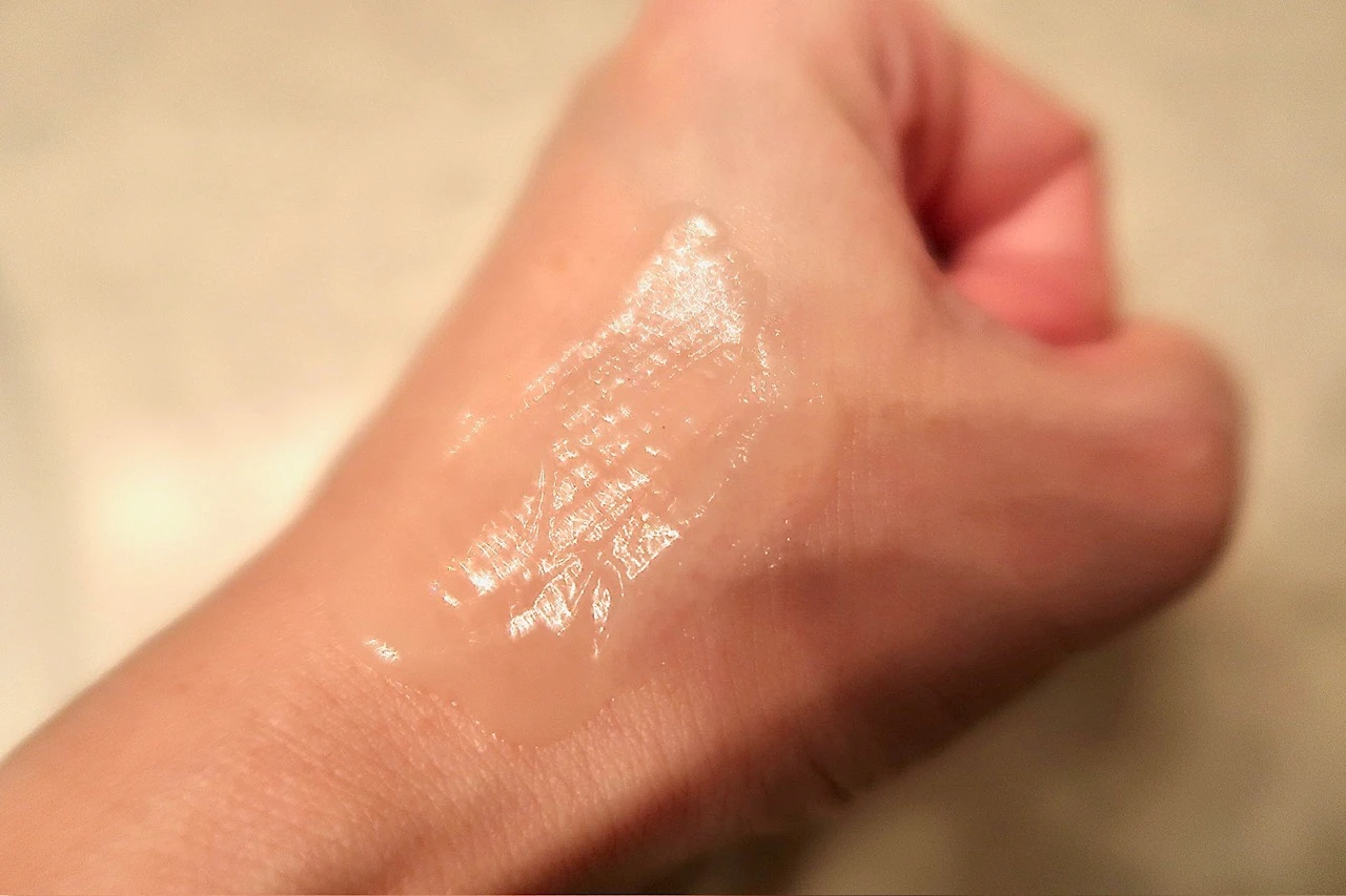 【シワ・弾力ケアでぷるんと弾むハリ肌へ】カナデル プレミアリフト_2_3