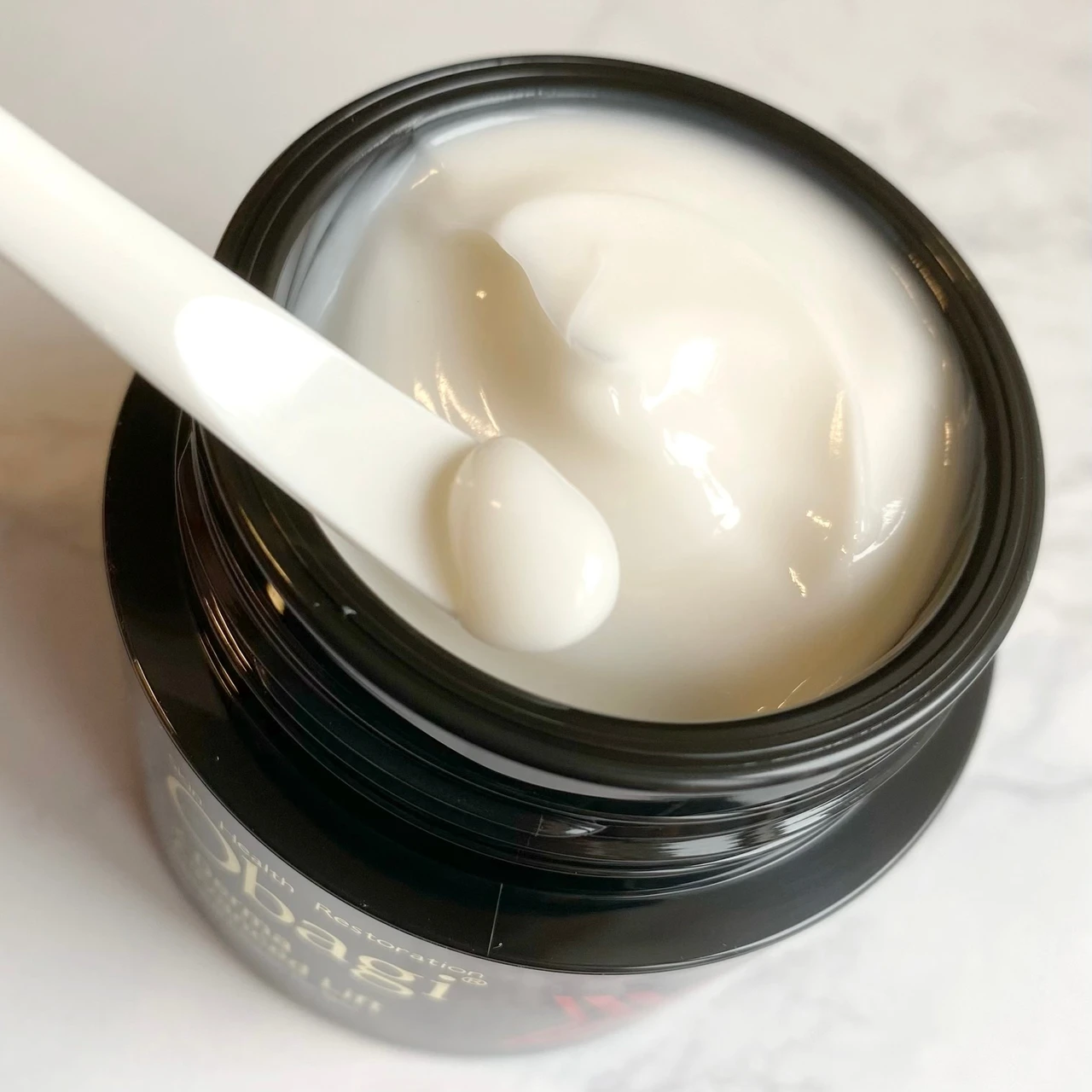 ジャー クリーム スキンケア コスメ 化粧品 手