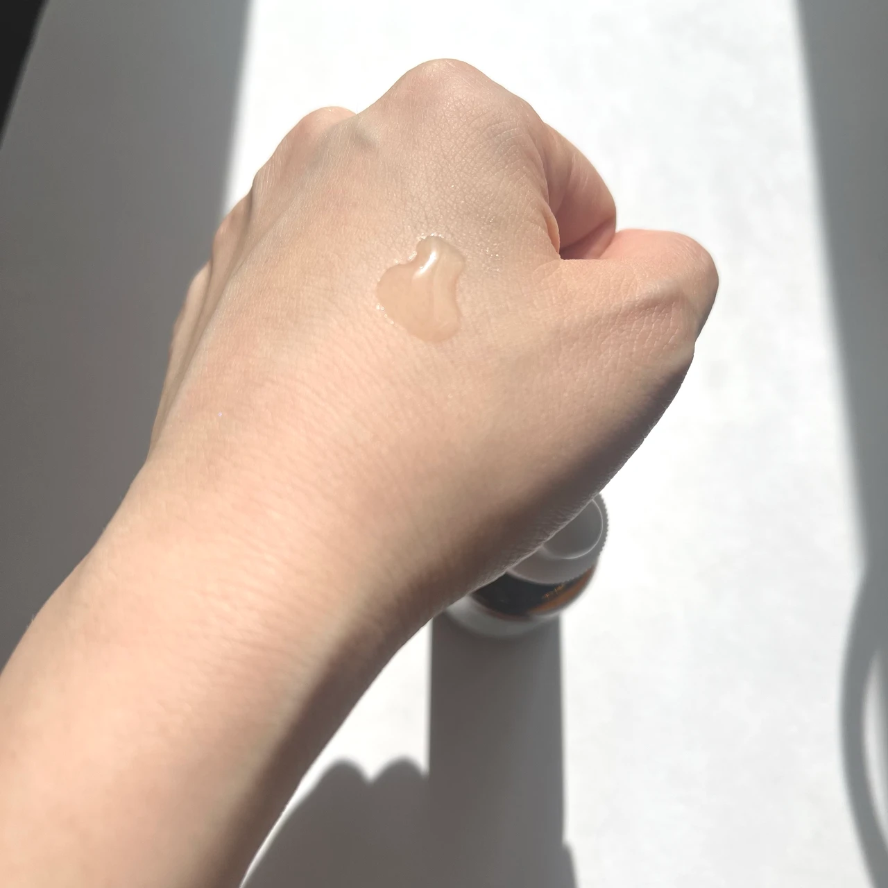 "毛穴専門"スキンケア、ケアナボーテのビタミンC美容液_3