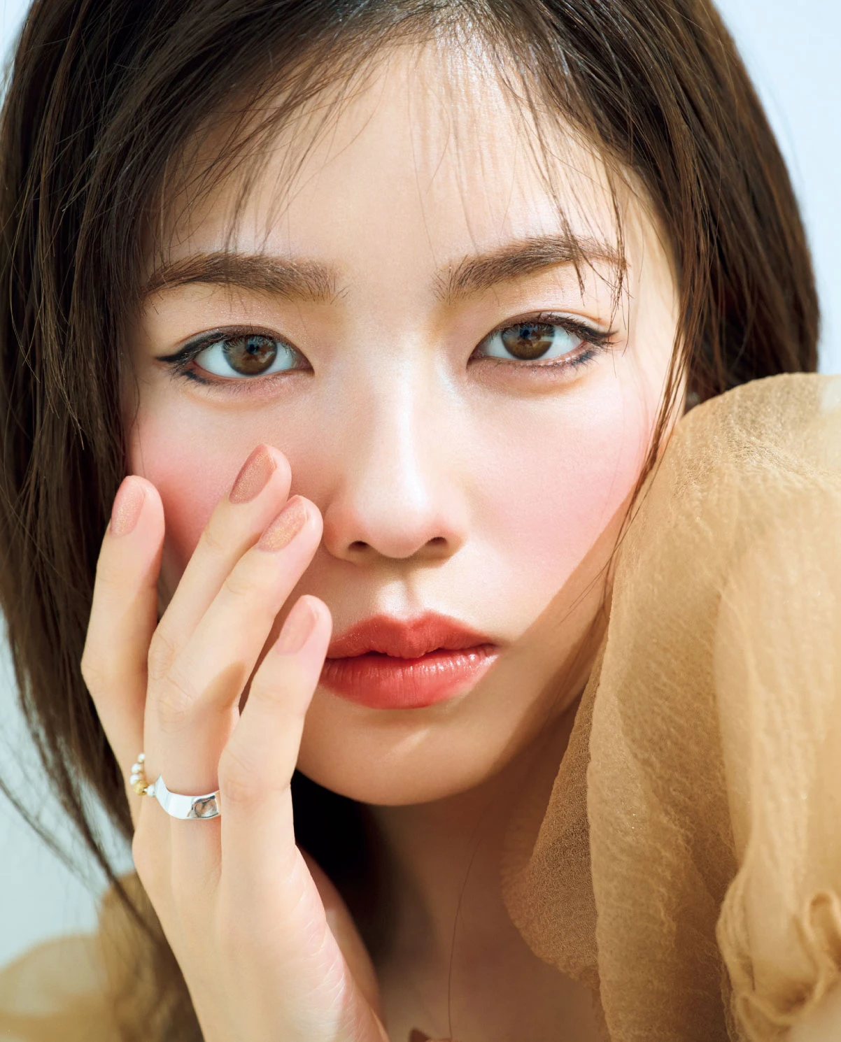 小芝風花きりりと目尻eyeメイク