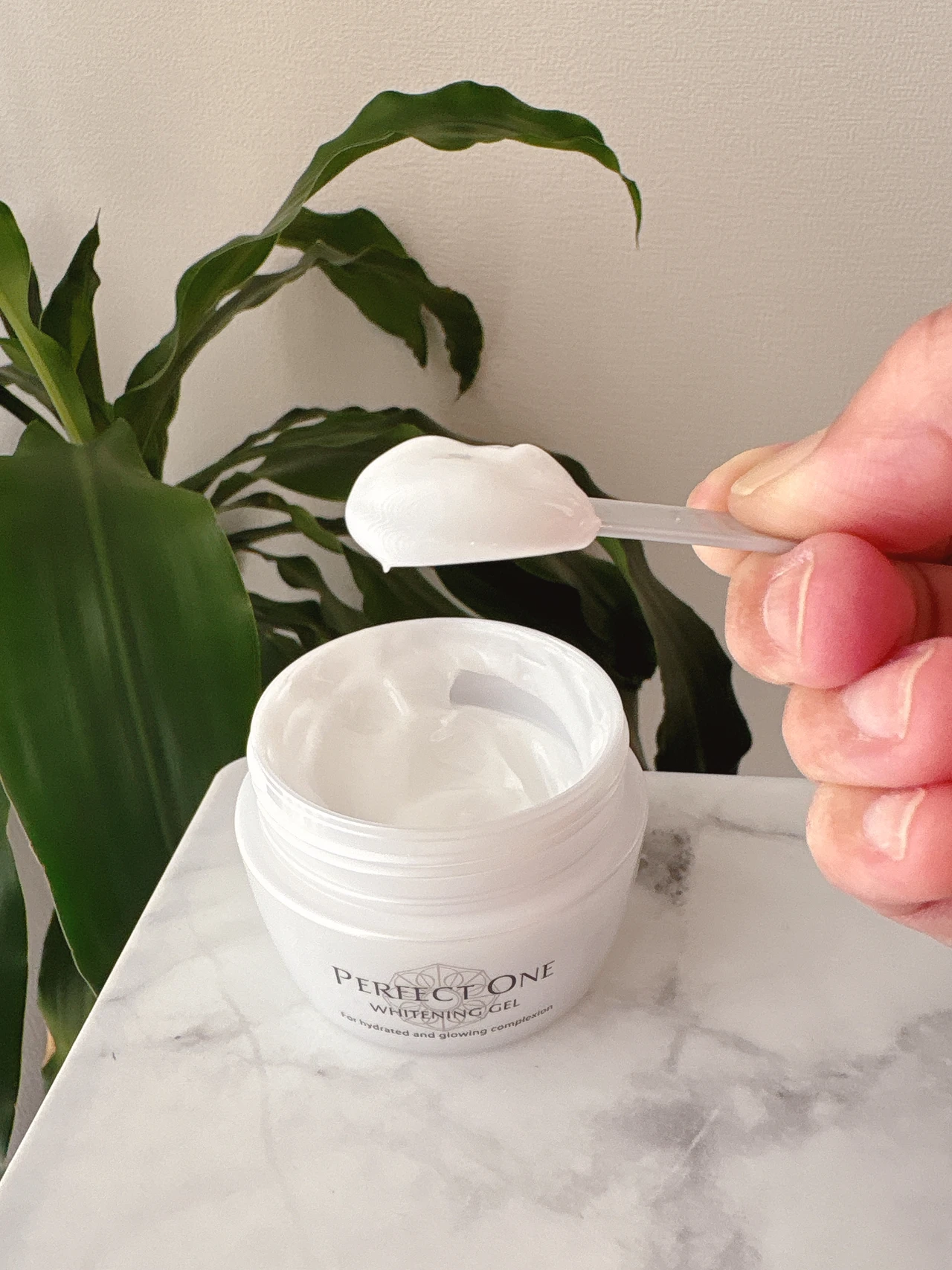 【時短なのに、美白もツヤも😍】パーフェクトワン「薬用ホワイトニングジェル（医薬部外品）」_2_2