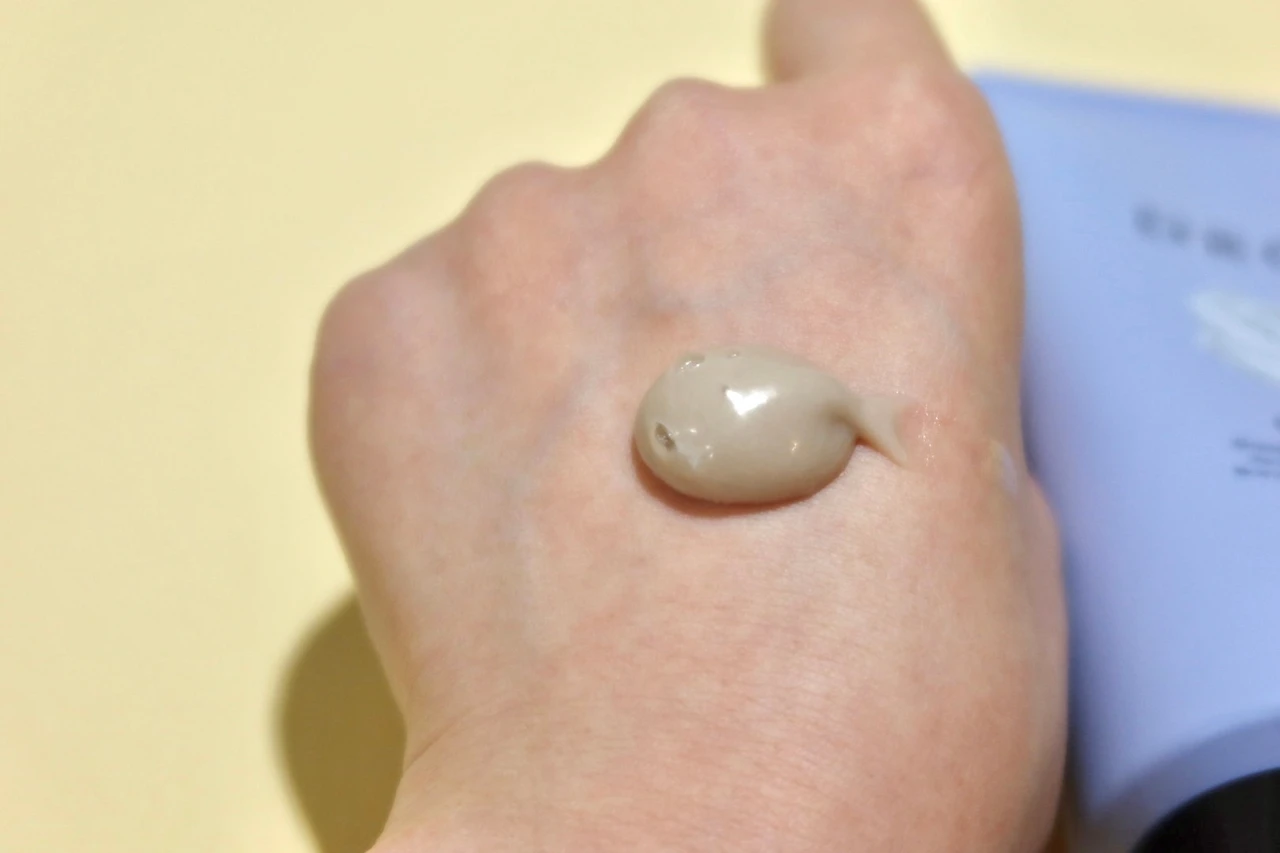 泥の力でスッキリ！ドロアス クレイクレンジングジェルとクレイクリアウォッシュ_3_1