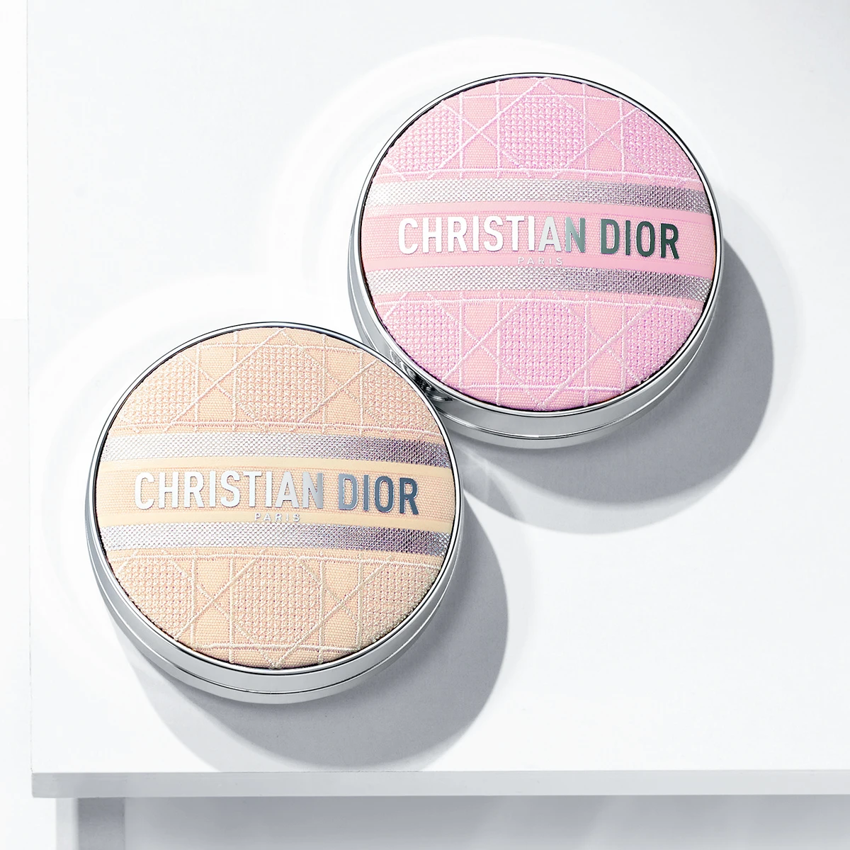 ディオールスキン フォーエヴァーから新登場　光をとらえて肌質、顔立ちまでも美しく_6