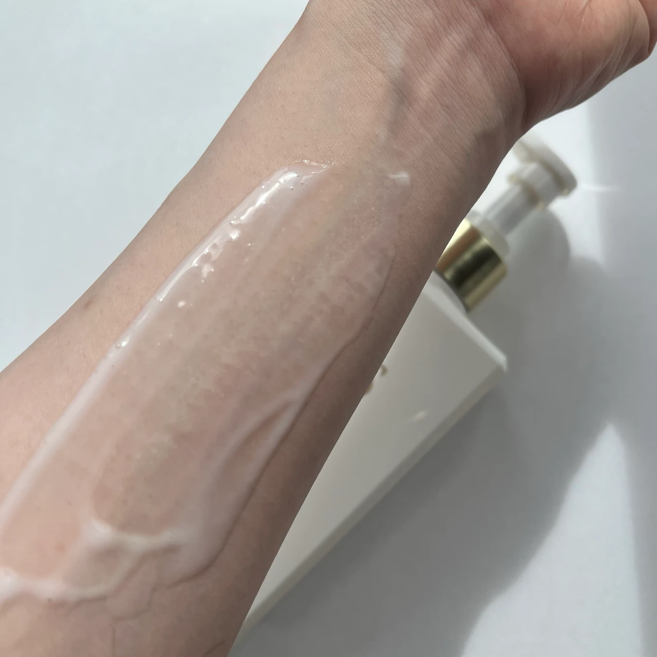 【リッツ】濃密保湿ケアが手軽に叶うボディミルク

_4_1