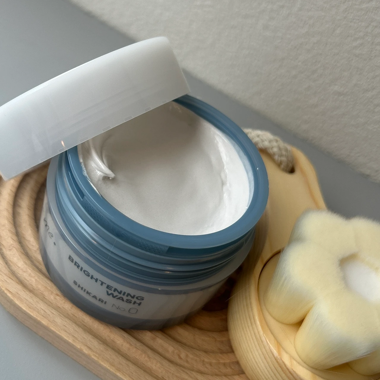 SHIKARI BRIGHTENING WASH (シカリ ブライトニング ウォッシュ)