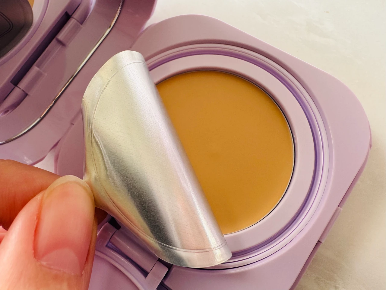 メイベリンのSPステイ クリームパクト ファンデーション