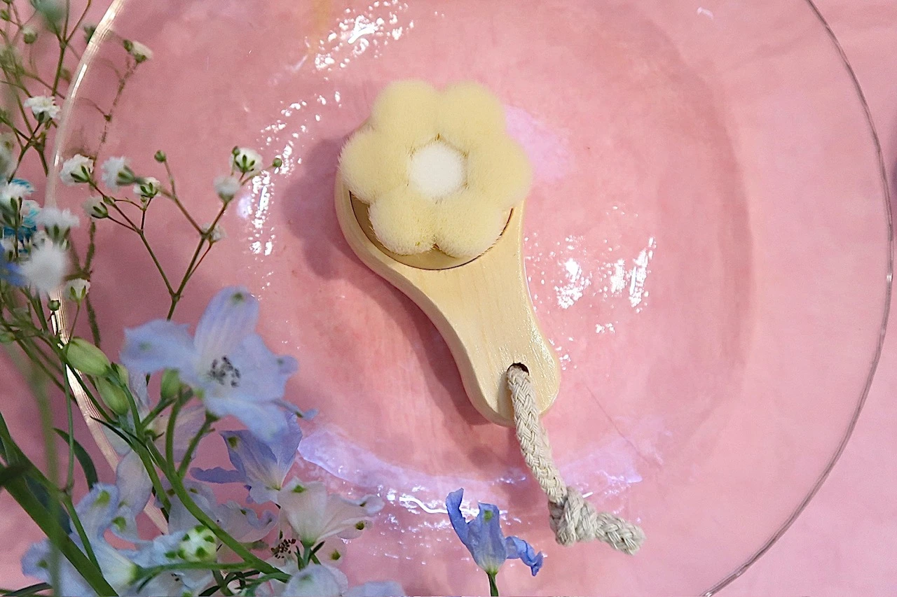 【しみ・そばかす・にきびを防ぎ、しっかり洗顔する「新感覚の洗顔パック」】SHIKARI BRIGHTENING WASH(ブラシセット)_4