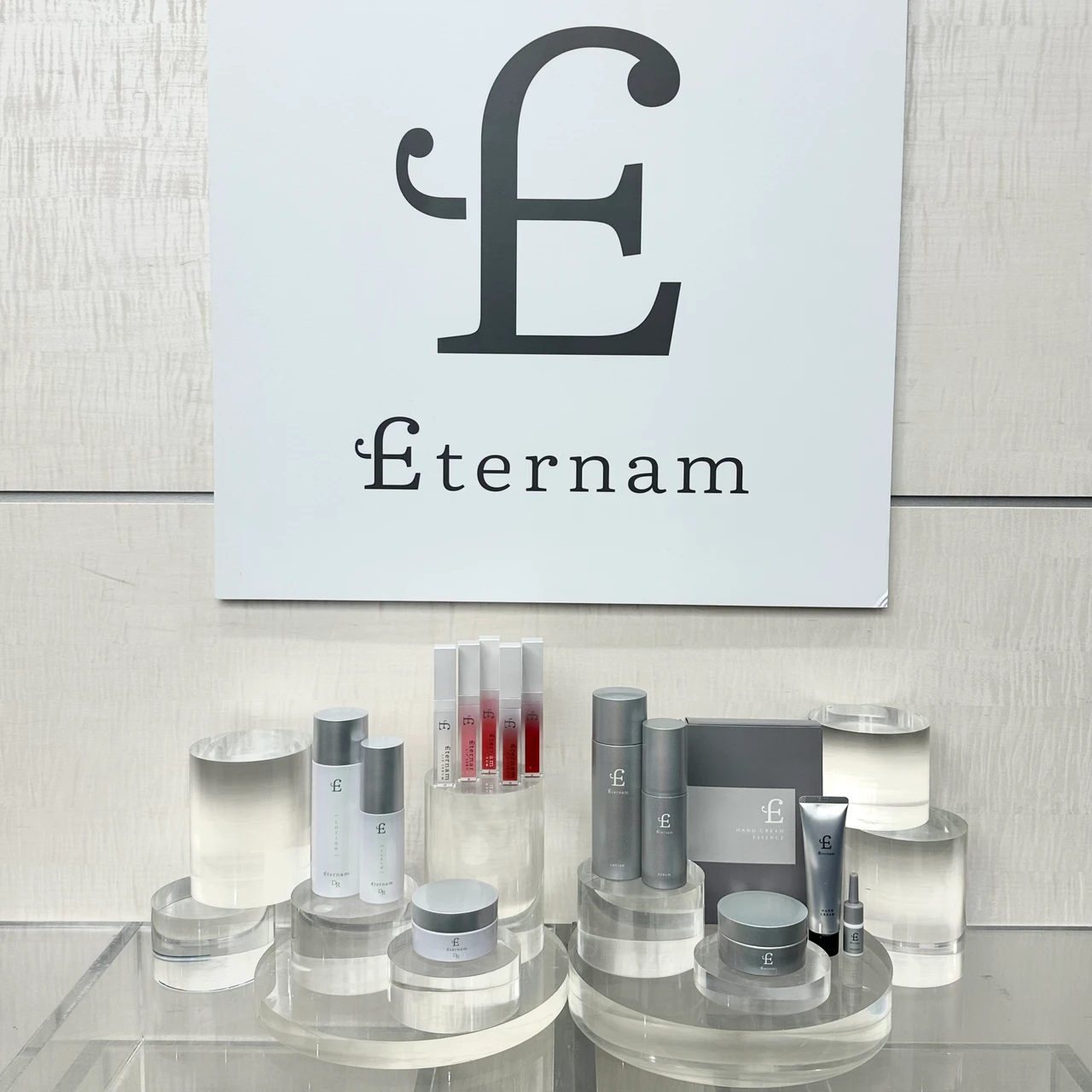 ヒト幹細胞コスメ　再生医療　エテルナム