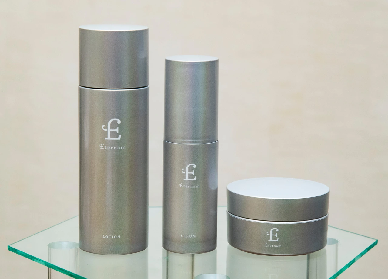 エテルナムのスキンケア３品