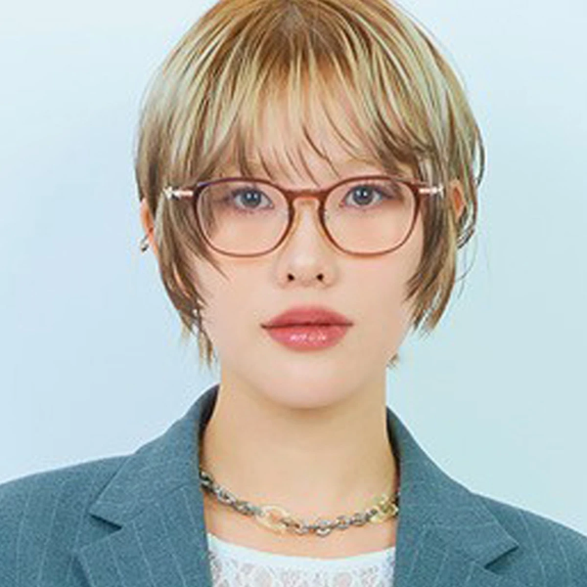 ヘア＆メイクアップアーティスト　佐々木れなさん