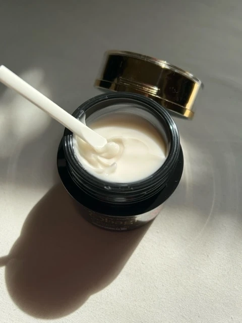 肌のゆるみをぷりっと引き上げる。エイジングのスペシャルケアシリーズ【オバジX ダーマアドバンスドリフト】_2