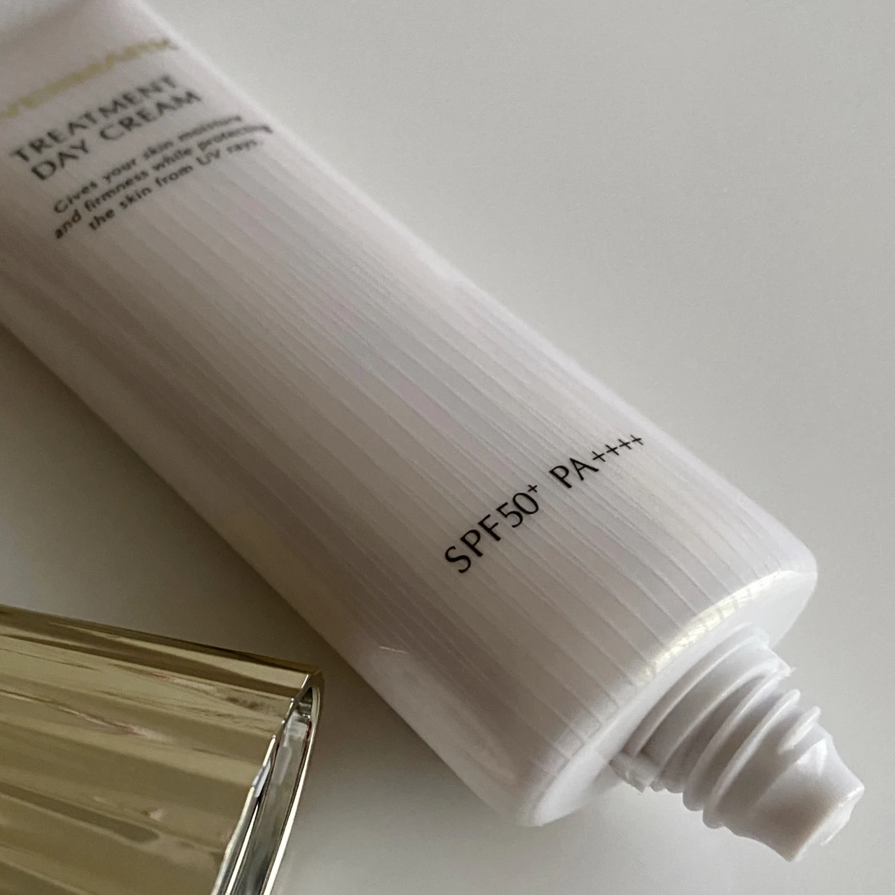 ＼マキア世代におすすめ／ダメージを受けた瞬間にケアしてくれる【カバーマーク トリートメント デイ クリーム】_2_1