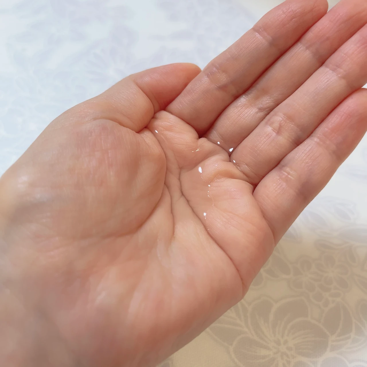 オバジX フレームリフトローションのテクスチャー