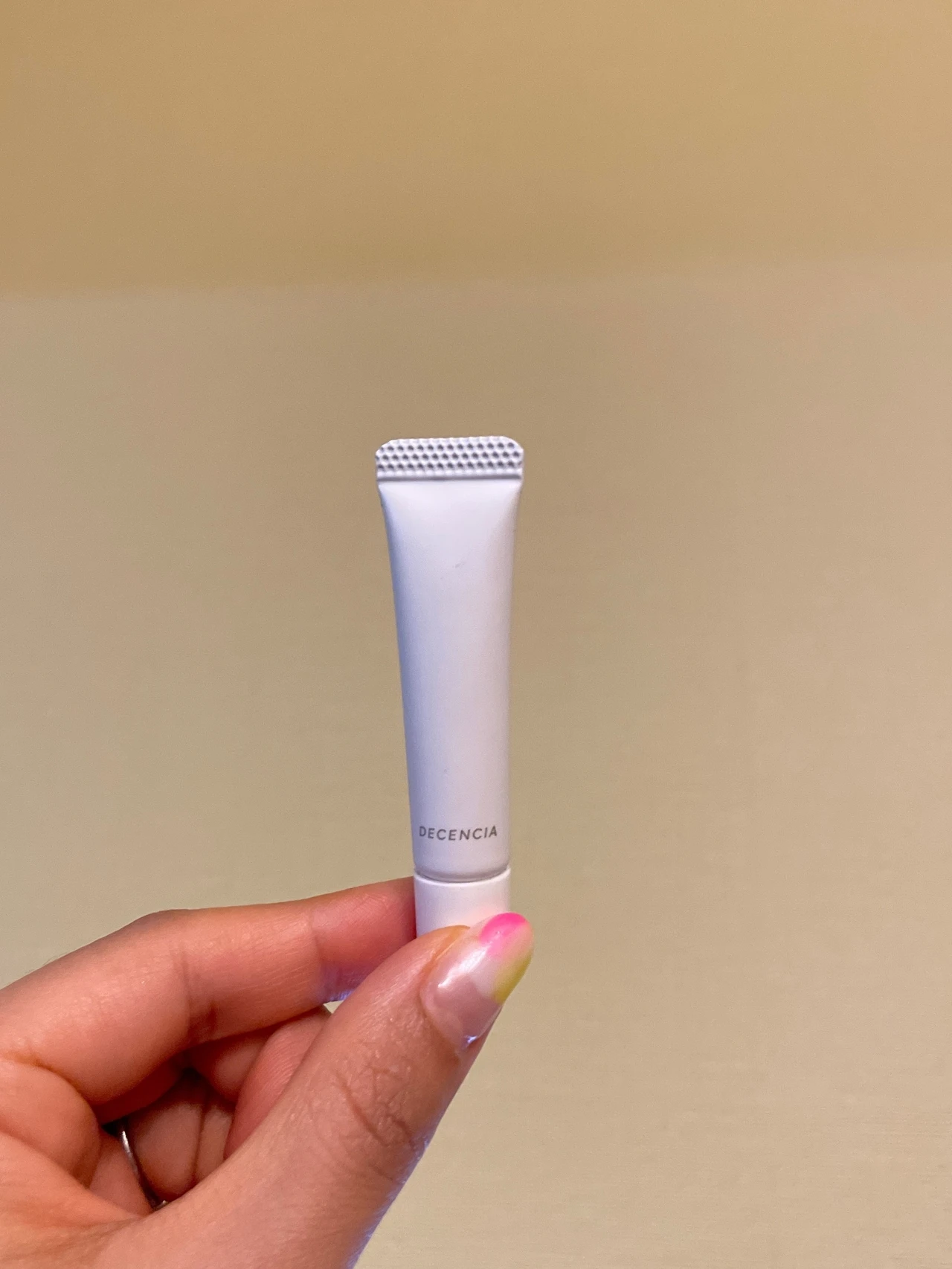 ディセンシア デイ エッセンス