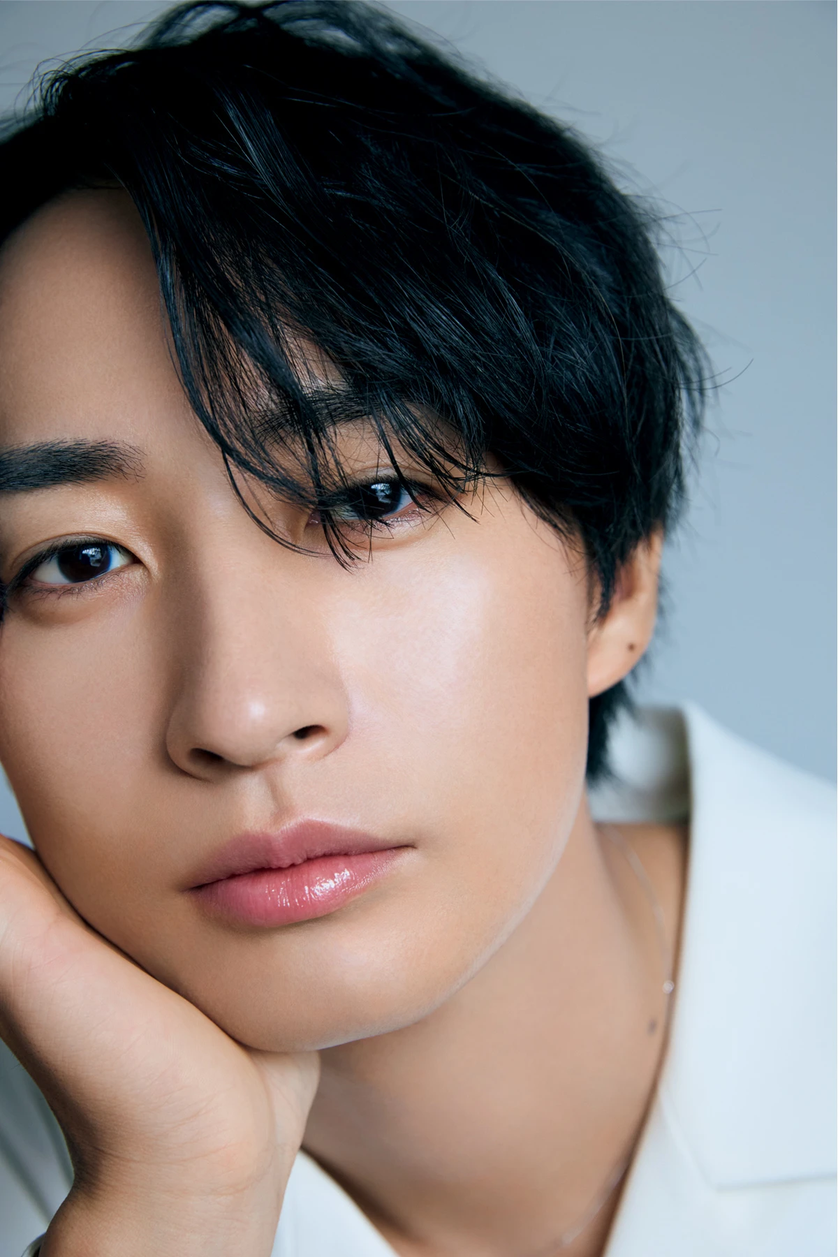 古屋呂敏さんの飾らない美しさの秘訣とは