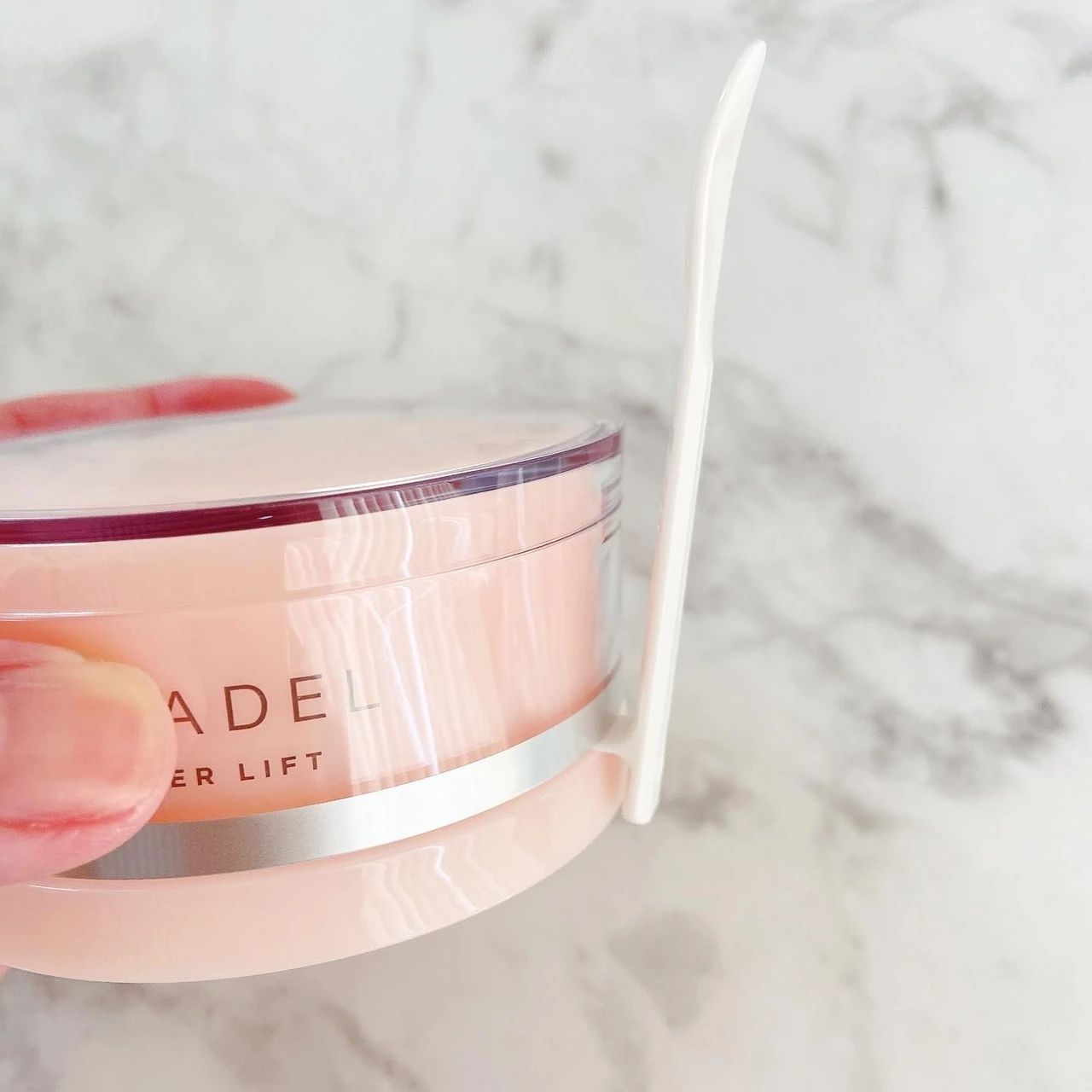 【あの大人気オールインワン美容液がリニューアル✨】医薬部外品になってパワーアップ⤴️カナデル「プレミアリフト」でハリ肌ケア💓_3_1