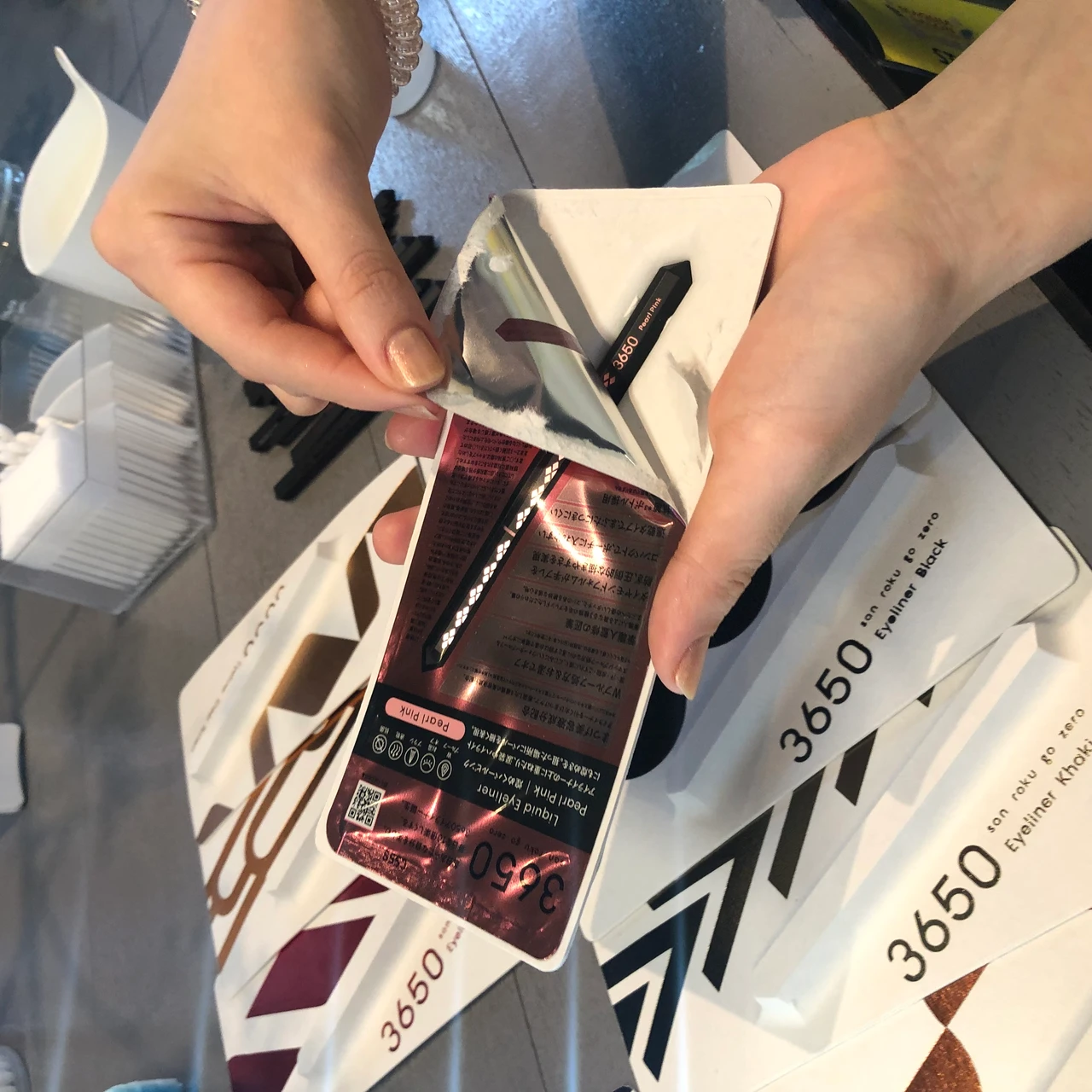 マキアサロンで新たなアジアンコスメと出会う！ケアもできちゃう新時代アイライナー【3650】_3_2