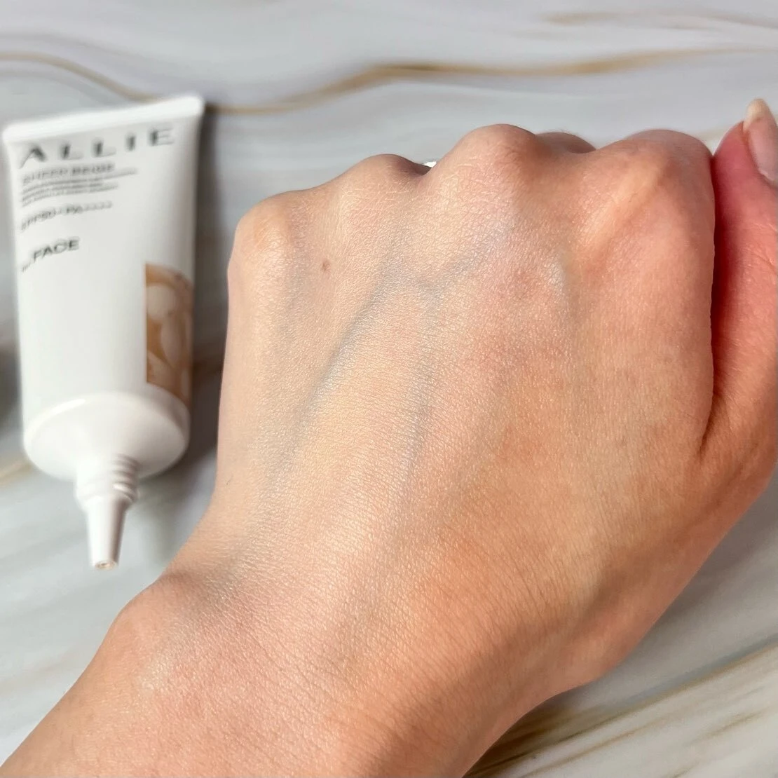 アリィー　クロノビューティ　カラーチューニングUV　03