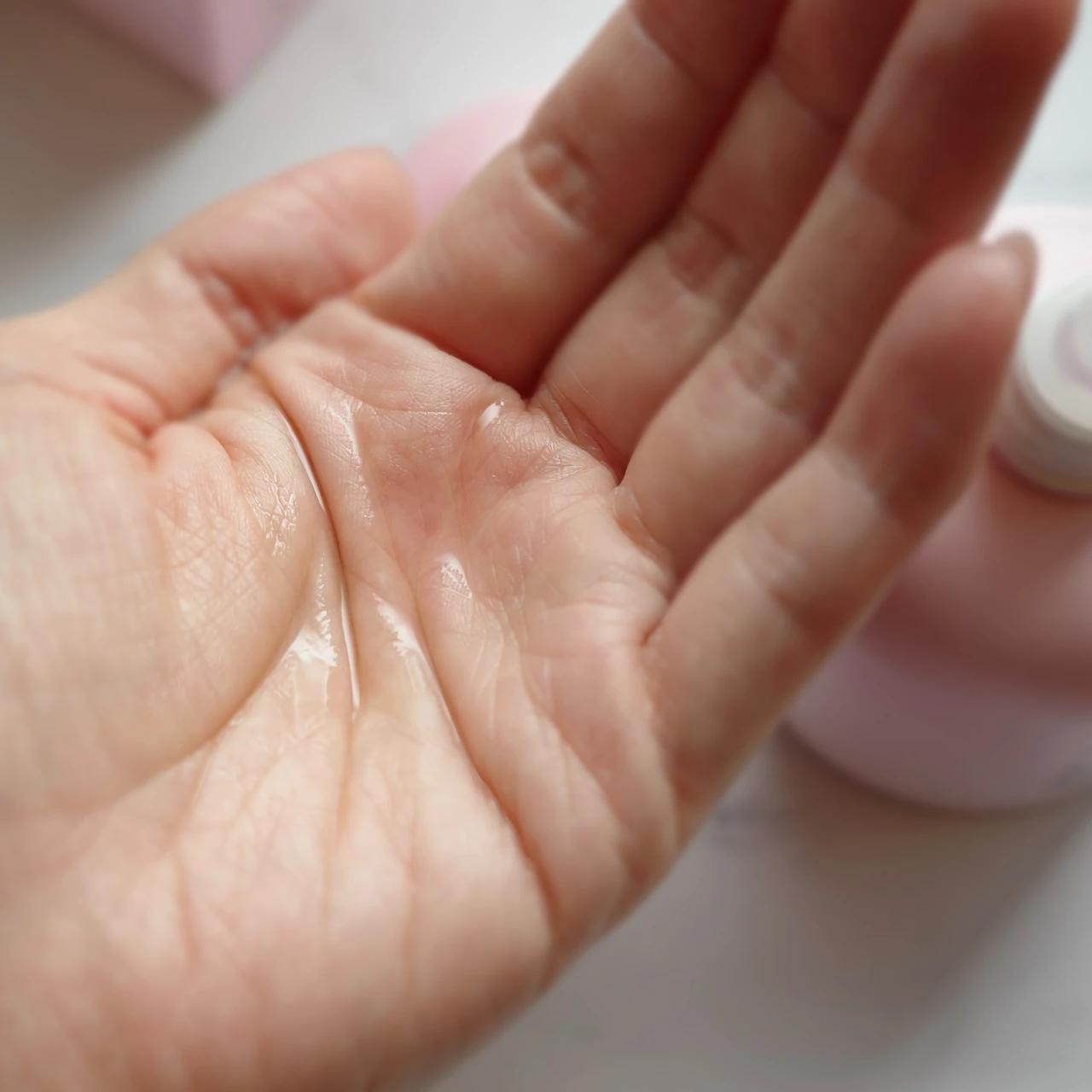 【髪に潤いチャージ】オイルなのに重くない!アリミノ発の新感覚ヘアオイル_2