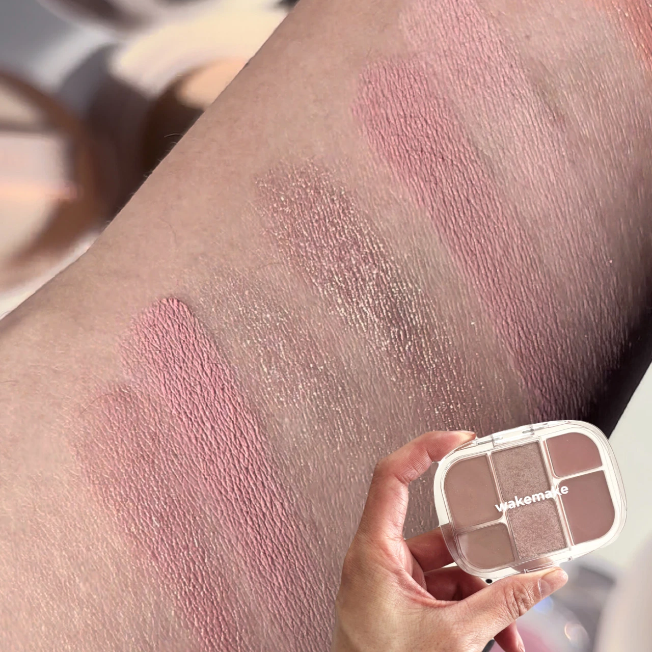  【WAKEMAKEソフトシアーマルチパレット】ニュアンスで魅せる！確かな陰影と立体感！_3_2