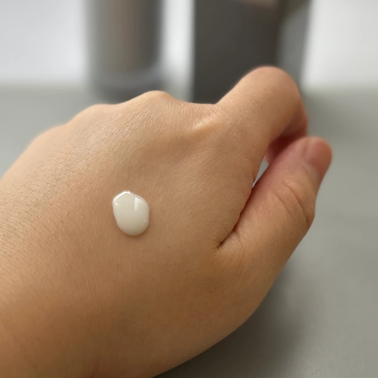 【エテルナム セラム】肌本来の力にアプローチする高機能セラム！