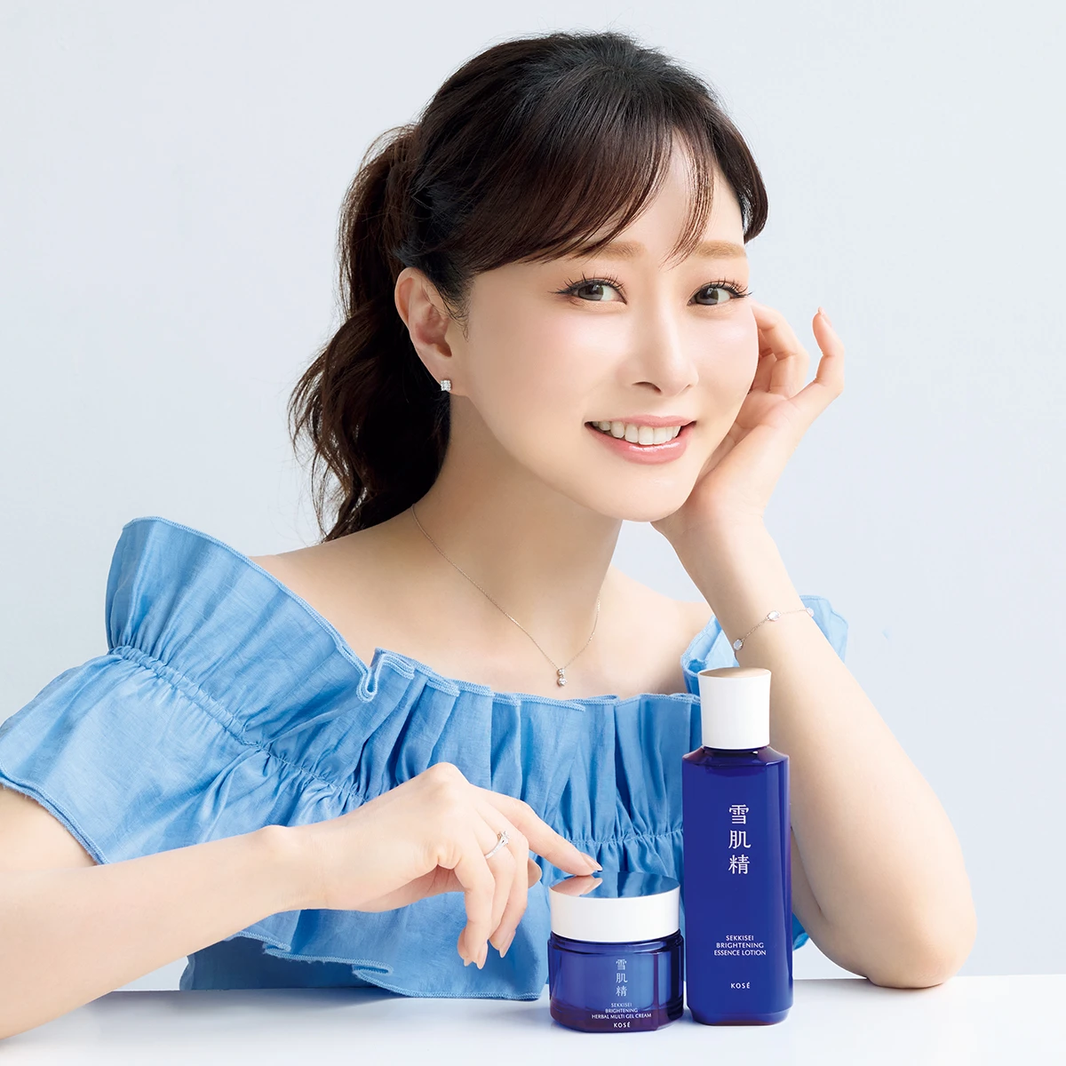 【石井美保×雪肌精】ひんやり、涼やかなスキンケア習慣を味方に!夏の透明感戦略2025