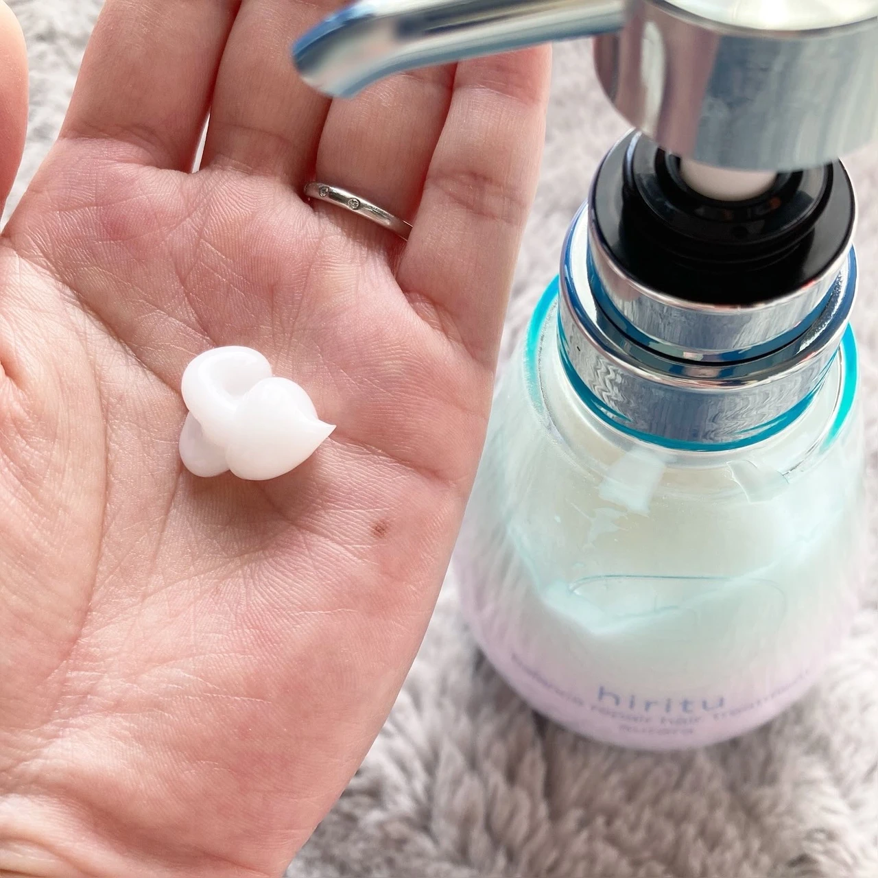 hirituのAURORA SERIES シャンプー&トリートメントで髪の表面・内部をWケア!まとまりあるツヤ髪に導くおすすめヘアケアアイテムをご紹介_2_2