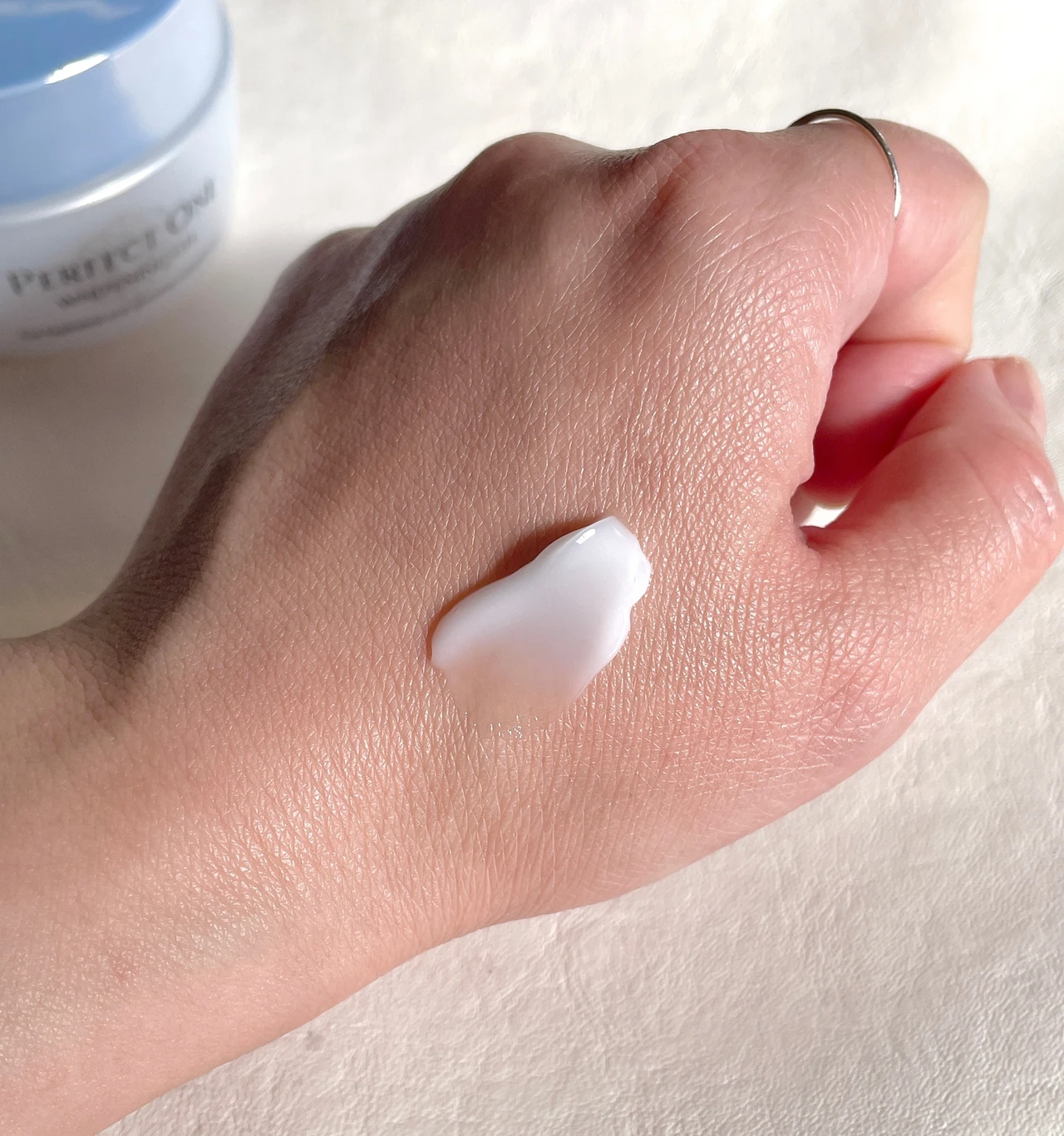 パーフェクトワン 、薬用ホワイトニングジェル、スキンケア