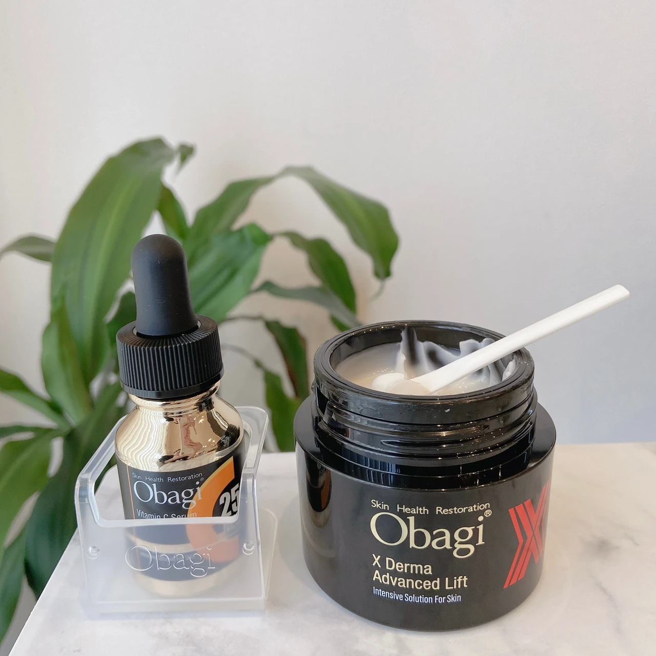 【美容家 小林ひろ美さんに教わる！ハリ・たるみケア💆‍♀️】１回数十秒で🆗「オバジX ダーマアドバンスドリフト」を最大限生かす👍_3_2