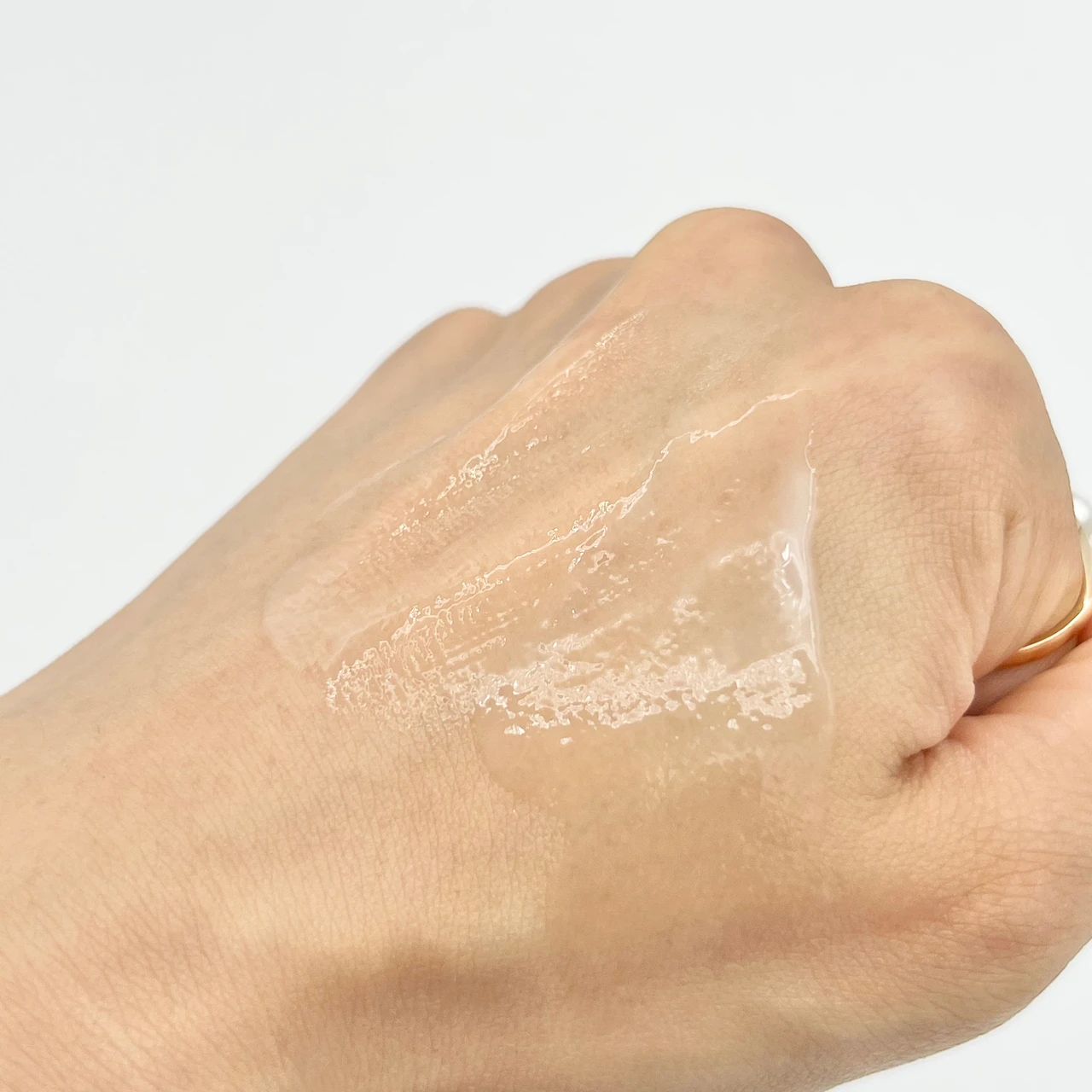 【温泉水×CICA】ゆらぎ肌へ潤いを与え、乾燥小ジワのケアまで叶うフランス生まれのスキンケア【ユリアージュ】_5_3