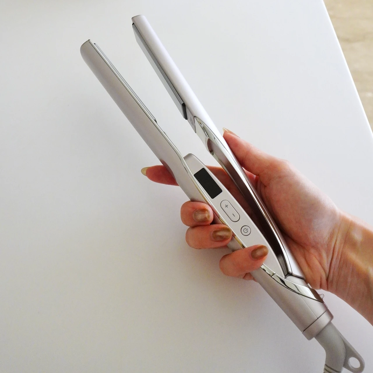 ケアレクト by プリュスオー スムースケアアイロン おすすめ ヘアアイロン 傷まない 海外対応