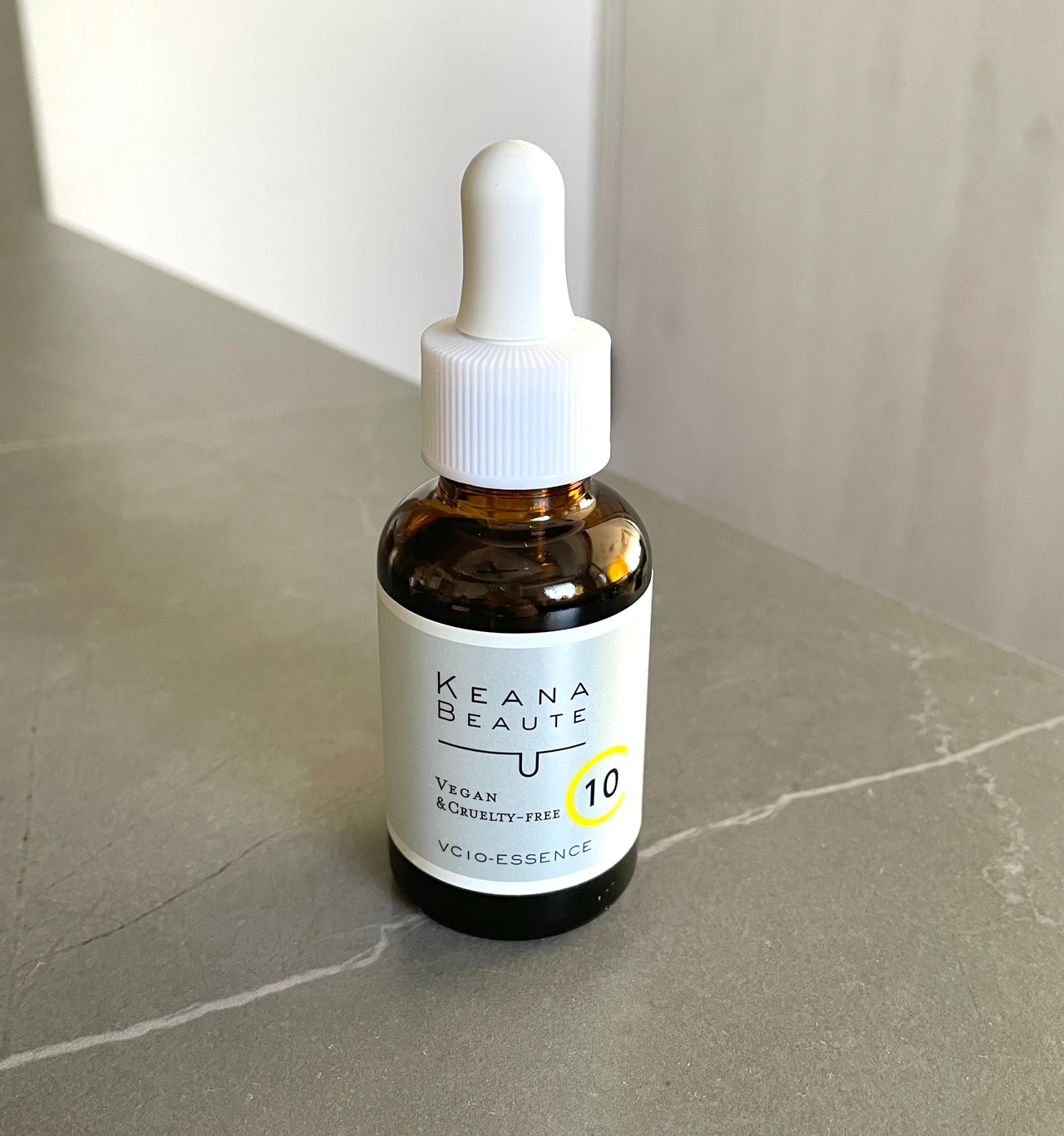 ケアナボーテ、ドラコス、ビタミンC美容液