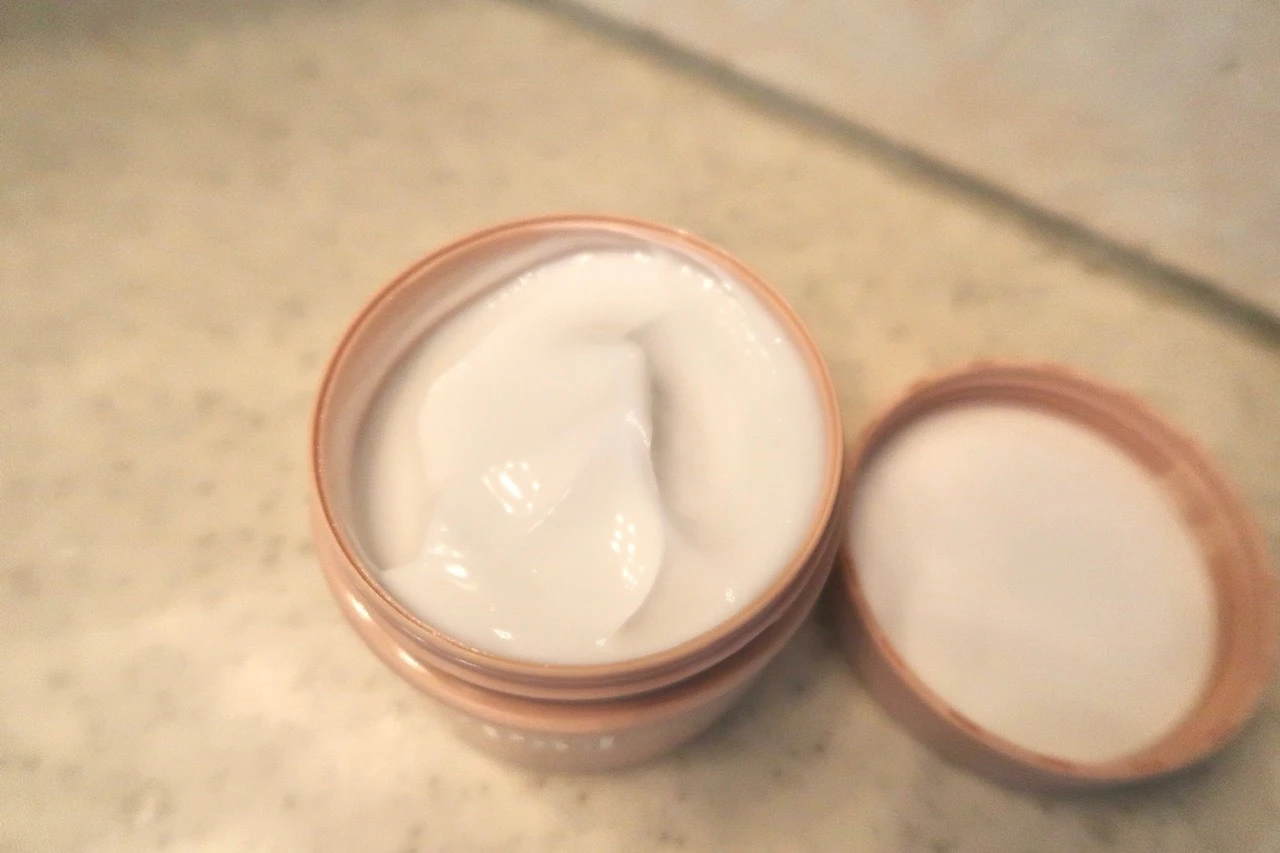 【落とすケアを重視し、さっぱりとしたクリアな肌に導く！長年培った技術を応用し誕生したブランド】シーボンパル_2_2