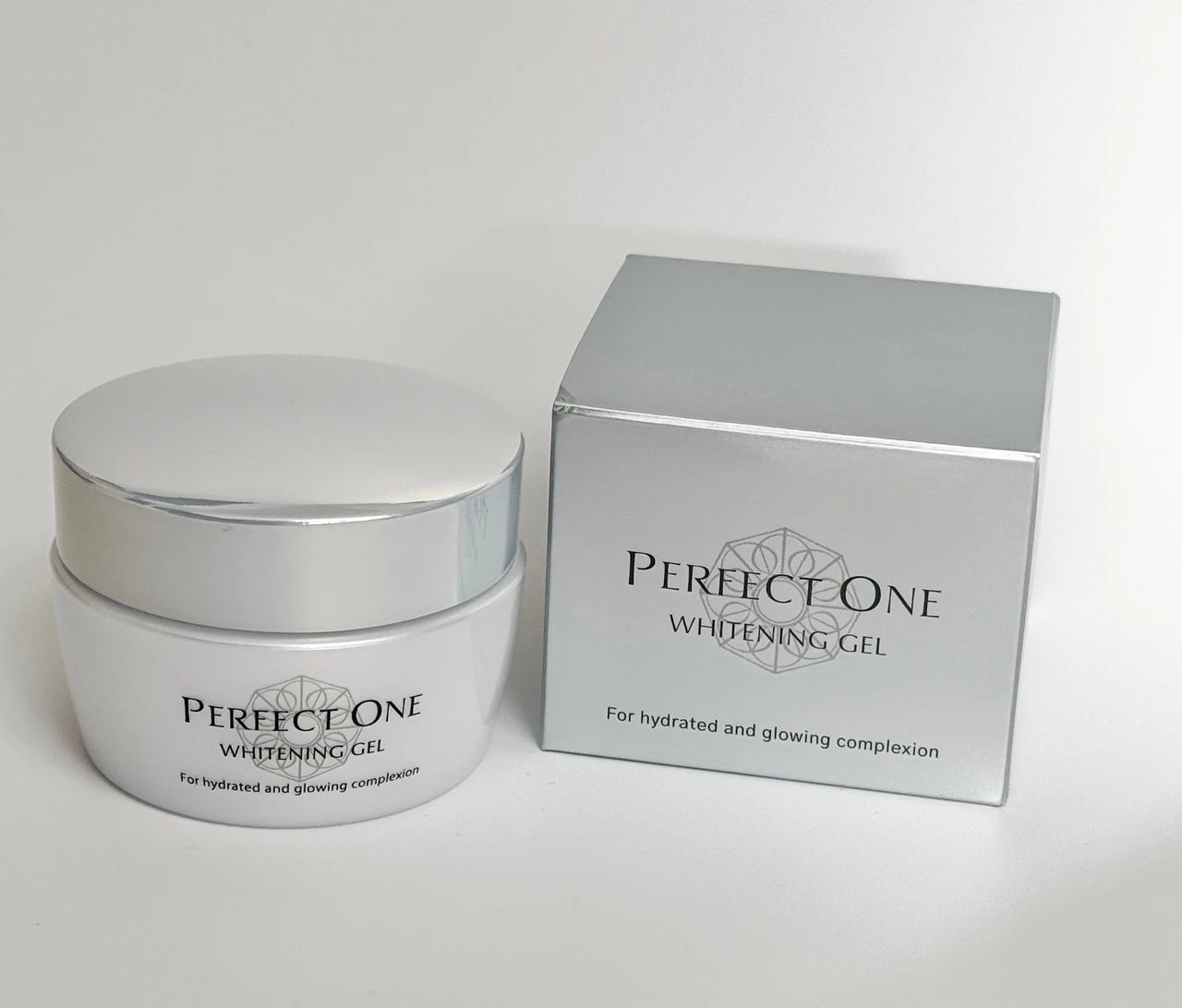 【パーフェクトワン】美白ケアも保湿もこれ１つ！大人肌に寄り添うオールインワンジェル_1
