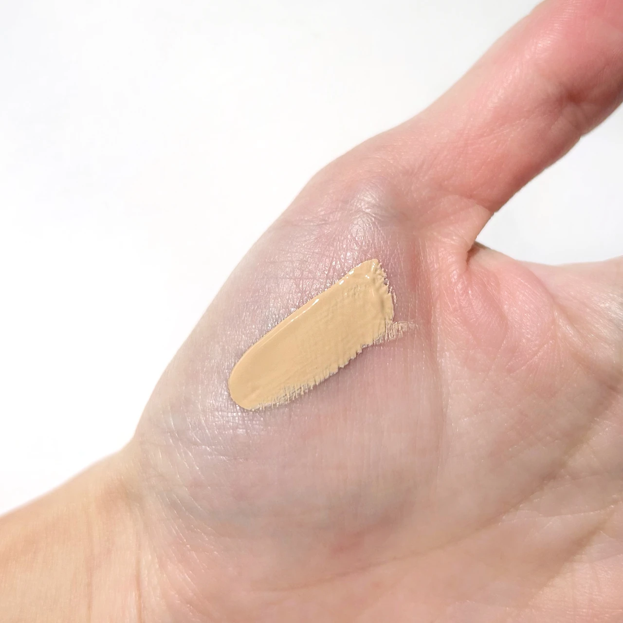 【全色レビュー】うす膜で崩れにくい肌が作れる！メイベリンの新作ファンデーション_4_1