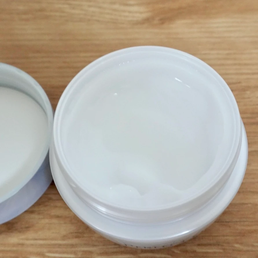 忙しい時でもきちんとケアできる！パーフェクトワン 薬用ホワイトニングジェル_2_2