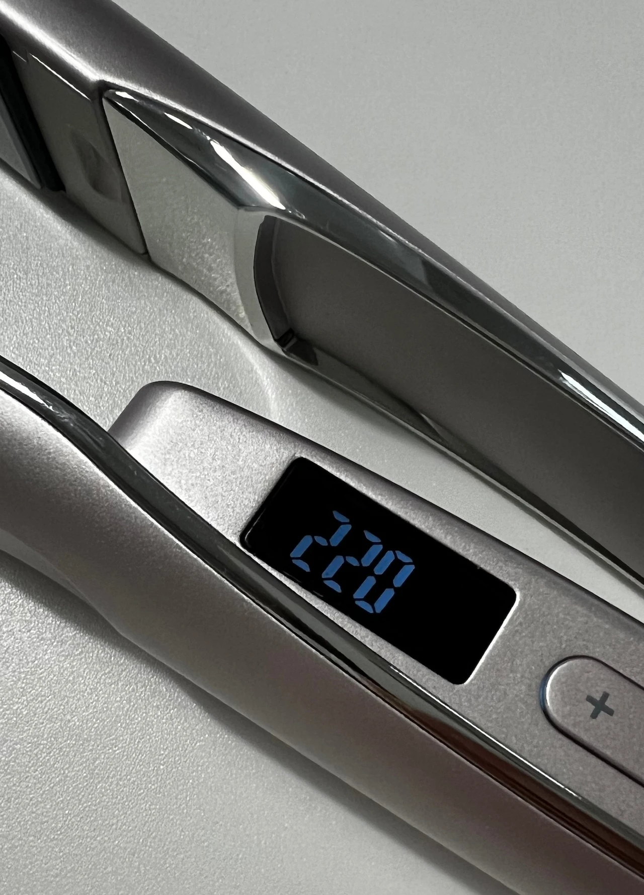 【ヘアアイロン】サロン帰り級になれちゃう！潤うヘアアイロンでツヤ髪作り_2_2