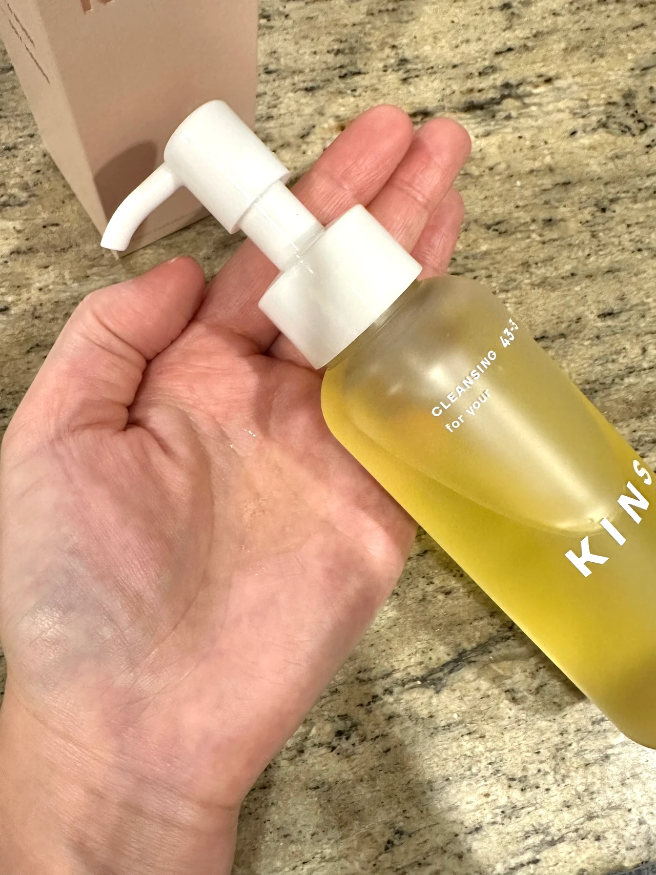 田中みな実さんも愛用♡【KINSのクレンジングオイル】_3