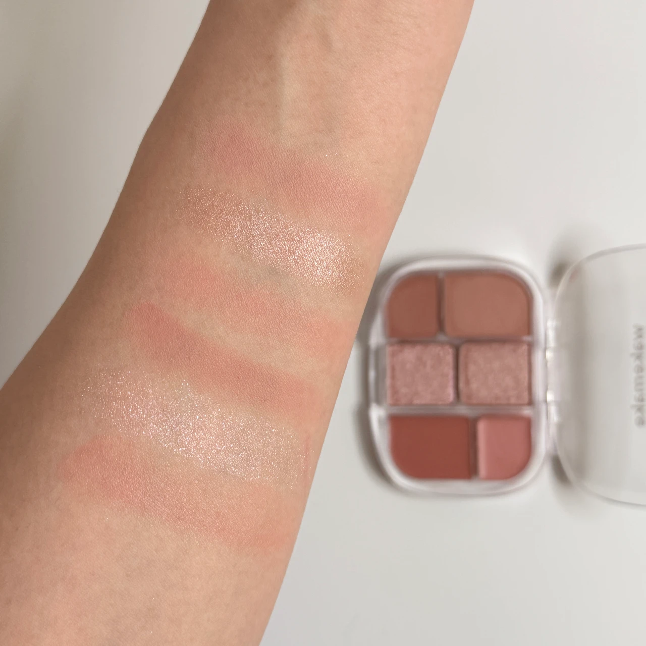 アラフォーもこれ1つで。WAKEMAKEのソフトシアーマルチパレットで大人の透明感メイク_4_2