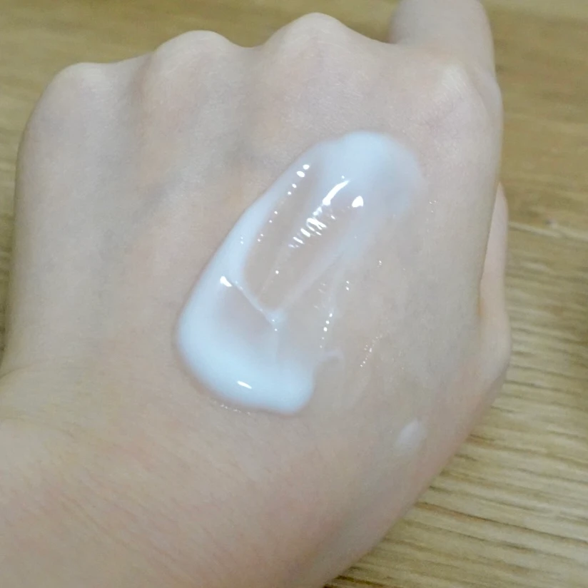 忙しい時でもきちんとケアできる！パーフェクトワン 薬用ホワイトニングジェル_3_2