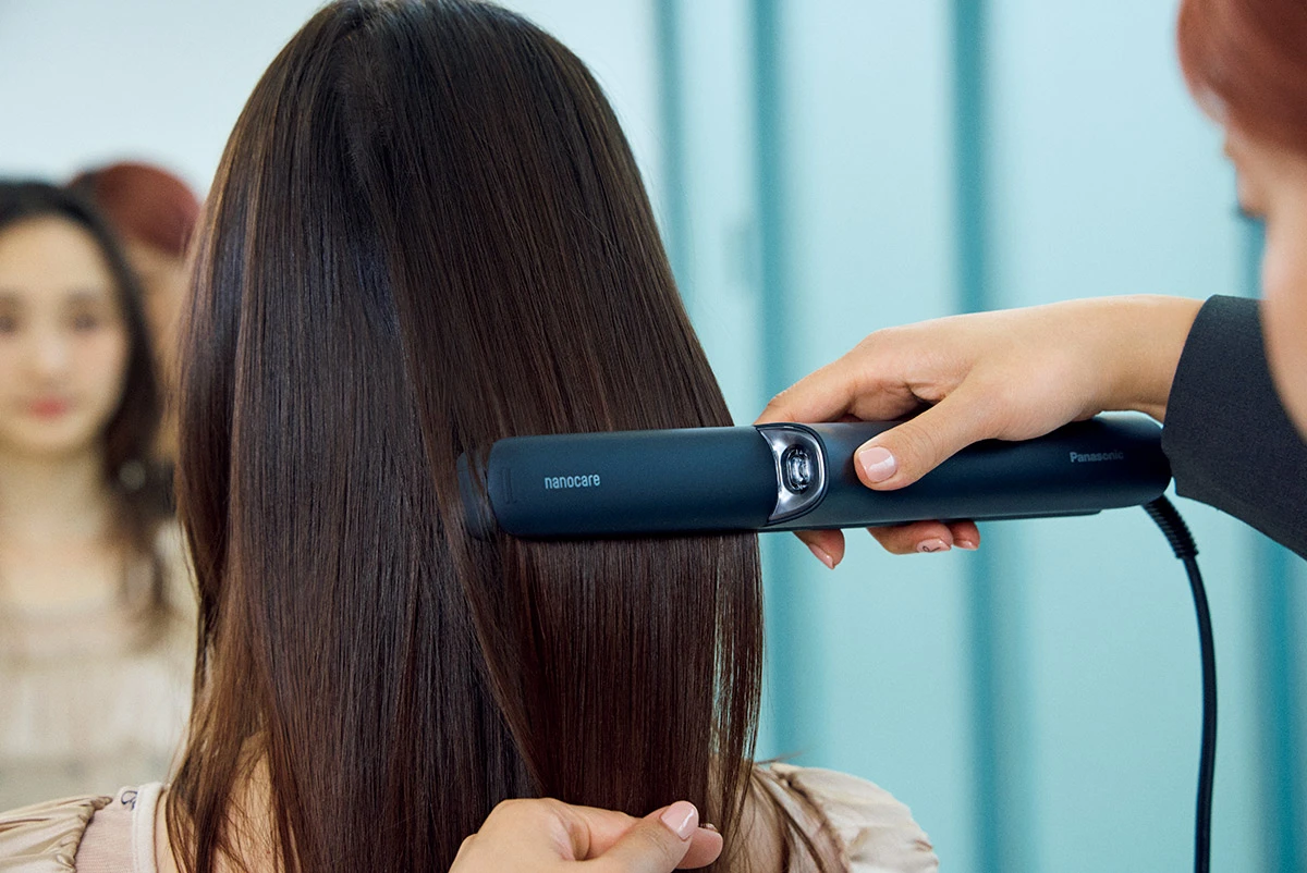 鈴木友菜 パナソニック ストレート ツヤ