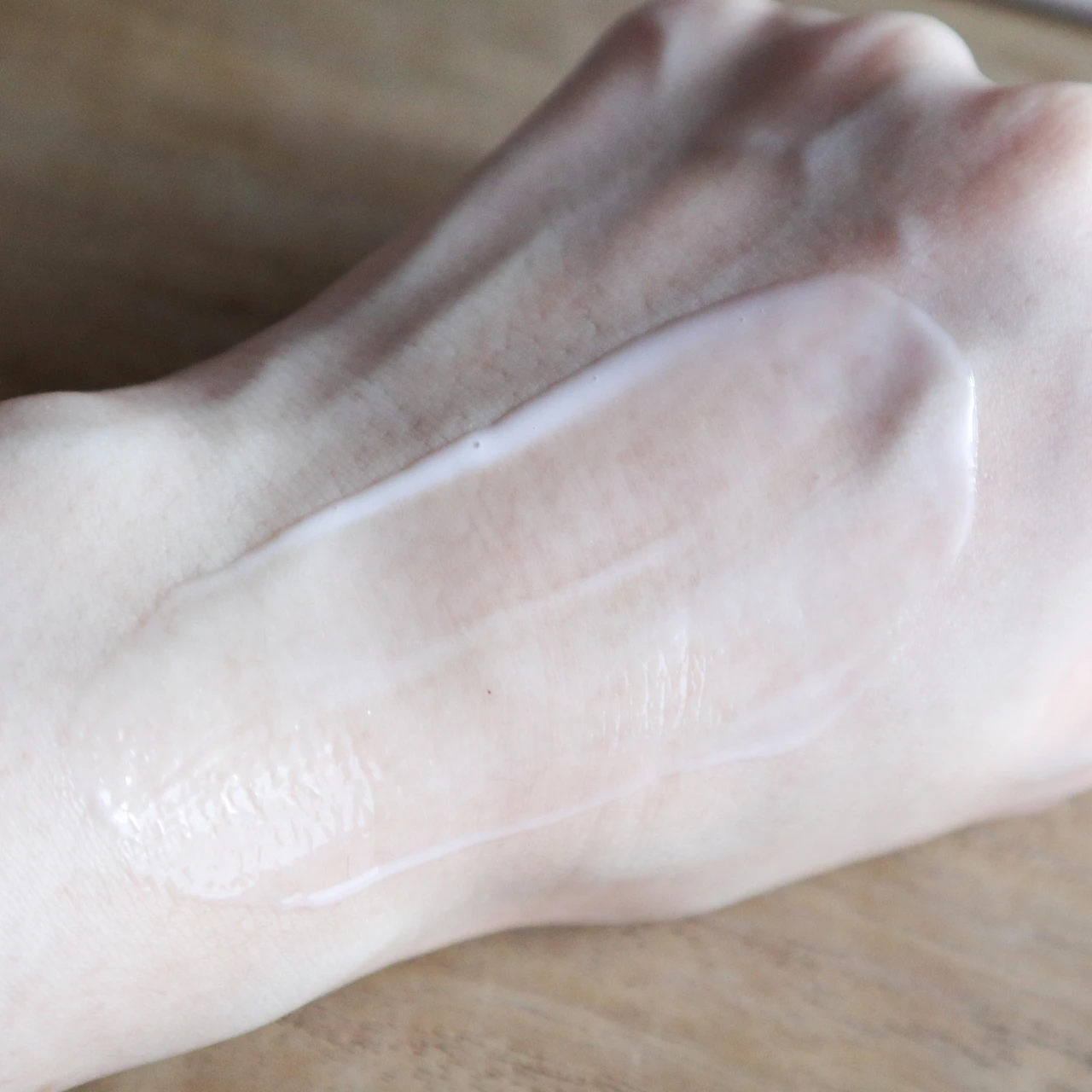 リッツ モイスト ボディミルク テクスチャ