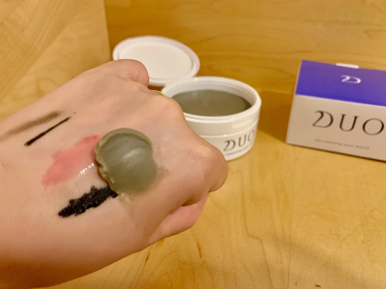 大人気!!
DUOのホワイトバームシリーズがパワーアップ!!_4_1