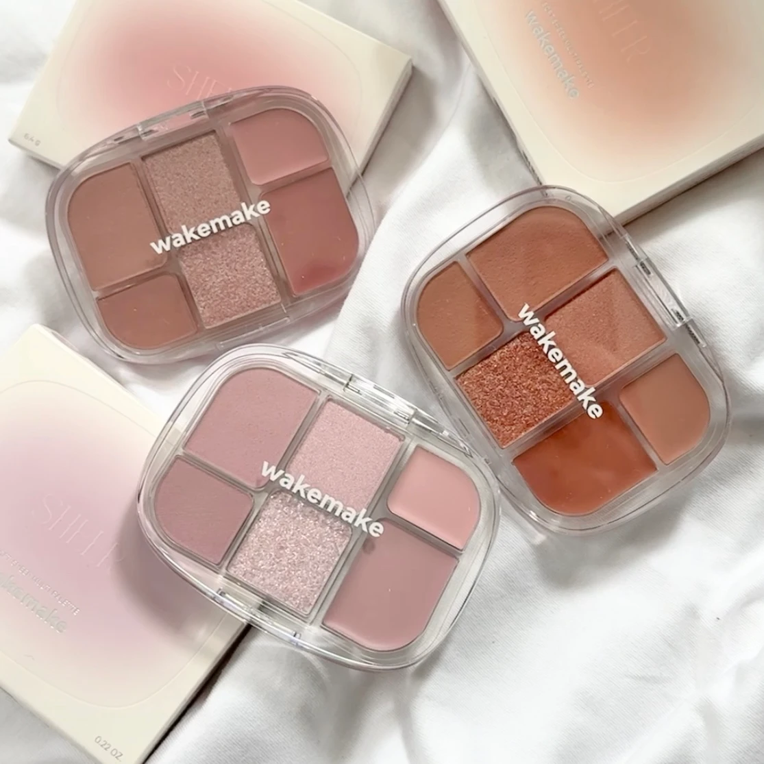 40代からの透明感メイク。WAKEMAKEのマルチパレットで叶えるシアーな仕上がり。_1