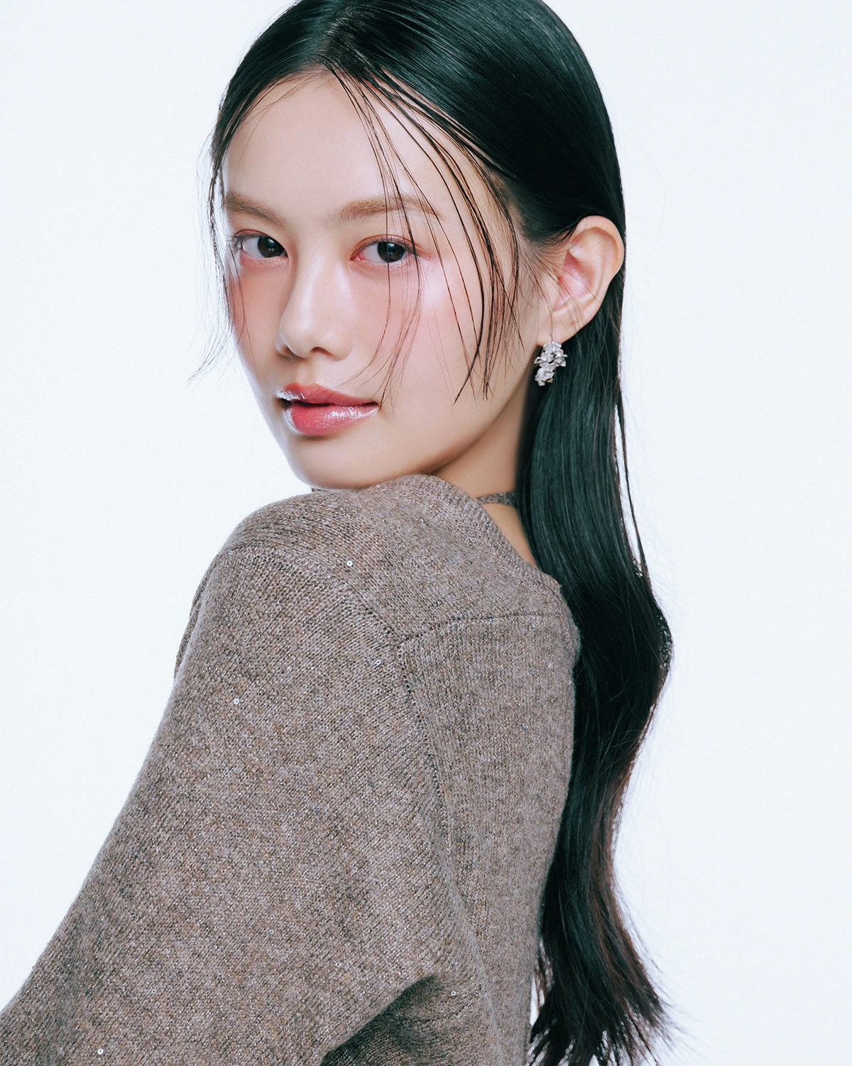 センシュアルなムードのじゅわっとチークが主役