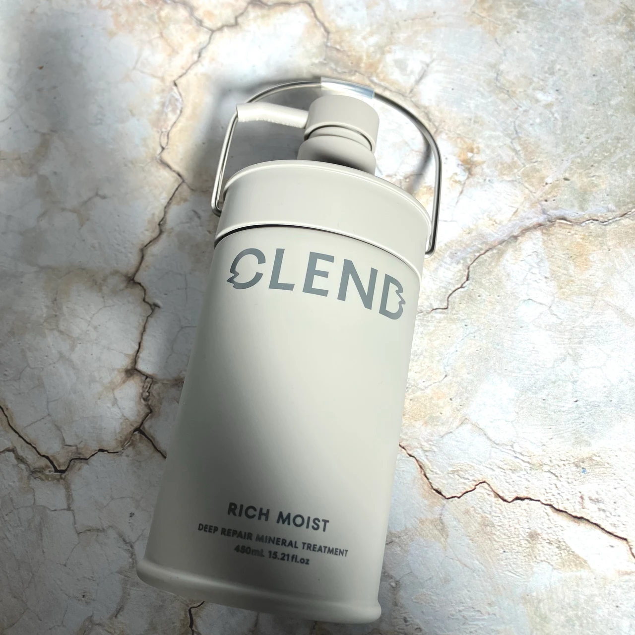 【クレンド】泥の力で保水ミネラルケア！汚れを落とすだけでなく髪のダメージを補修するシャンプー＆トリートメント_5