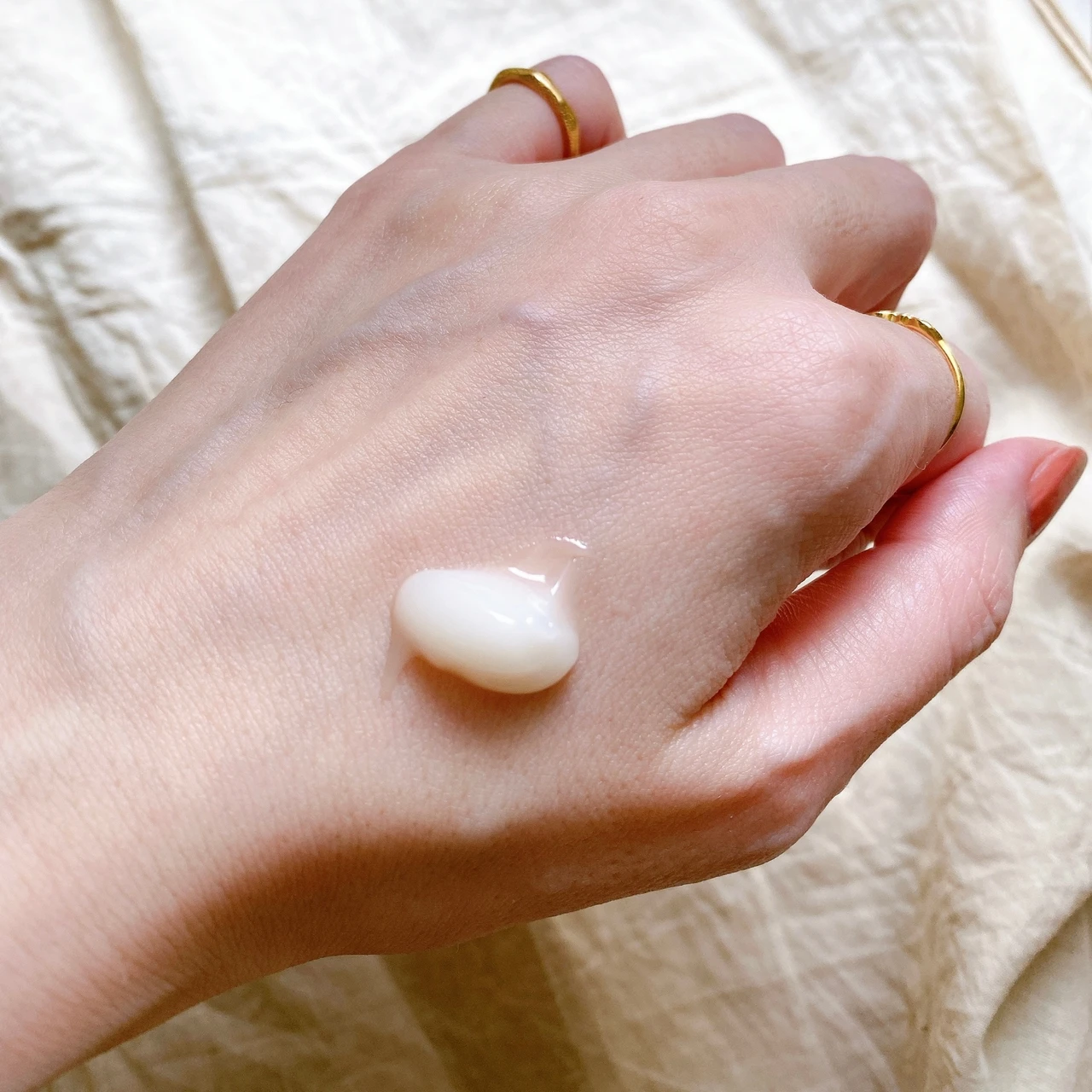 シワ・弾力ケアで跳ね返るようなハリ肌に。_4