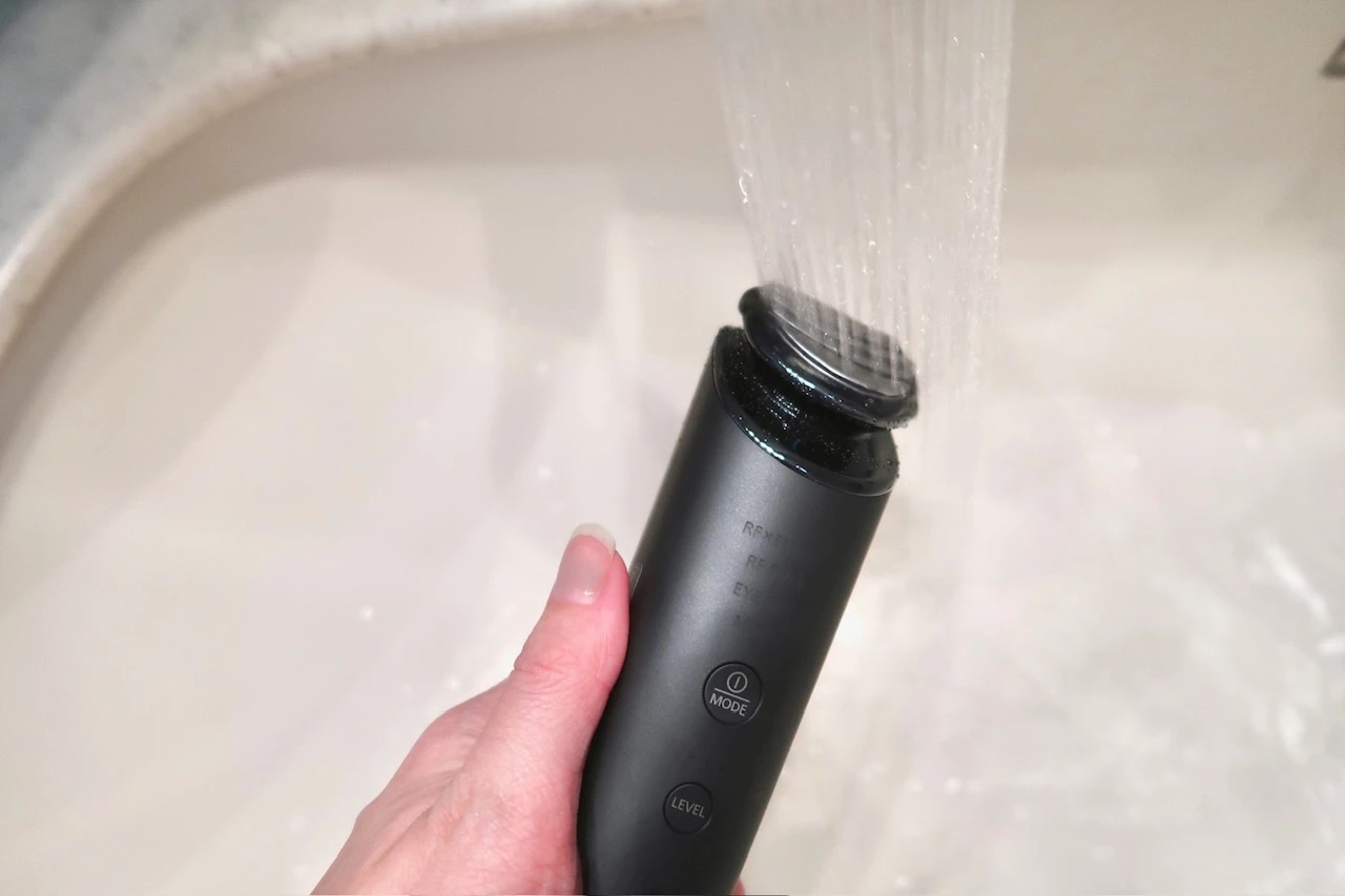 【パナソニック美顔器】1台で9役。さまざまなケアが1本で可能！_8